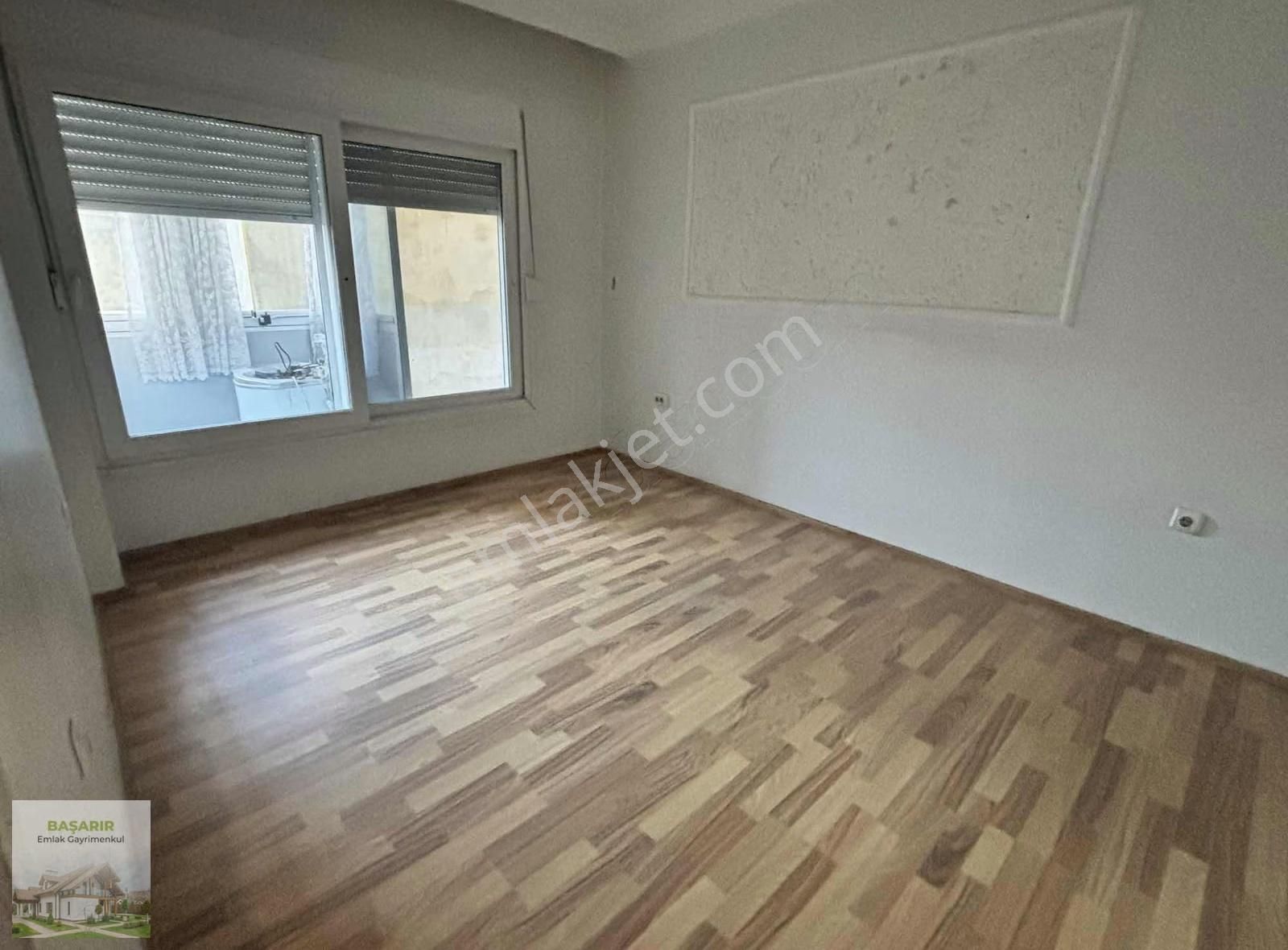 Üçyolda Cadde Bina Arka Daire Ara Kat İçi Bakımlı Asansörlü ... - Görsel 17