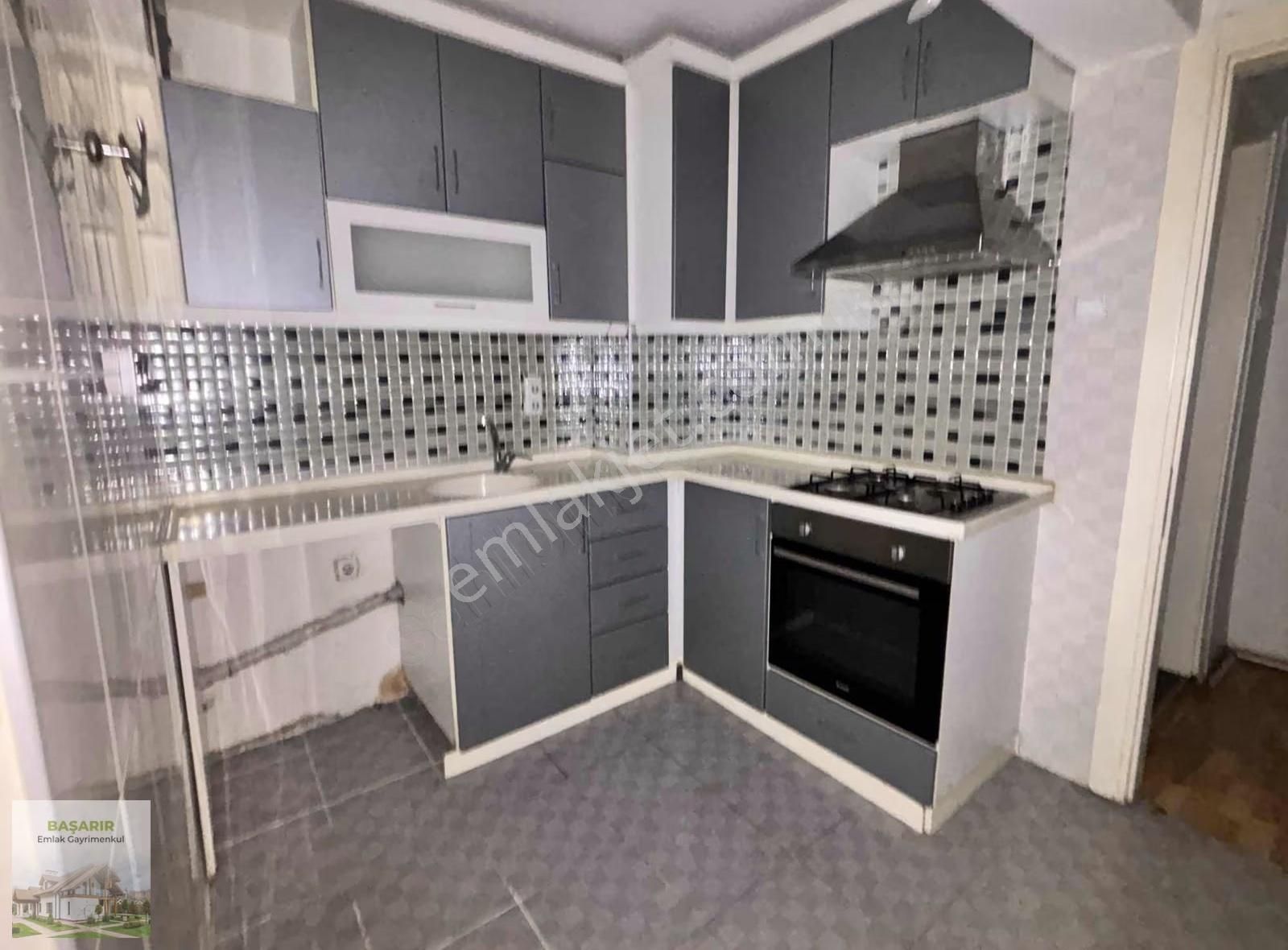 Üçyolda Cadde Bina Arka Daire Ara Kat İçi Bakımlı Asansörlü ... - Görsel 26