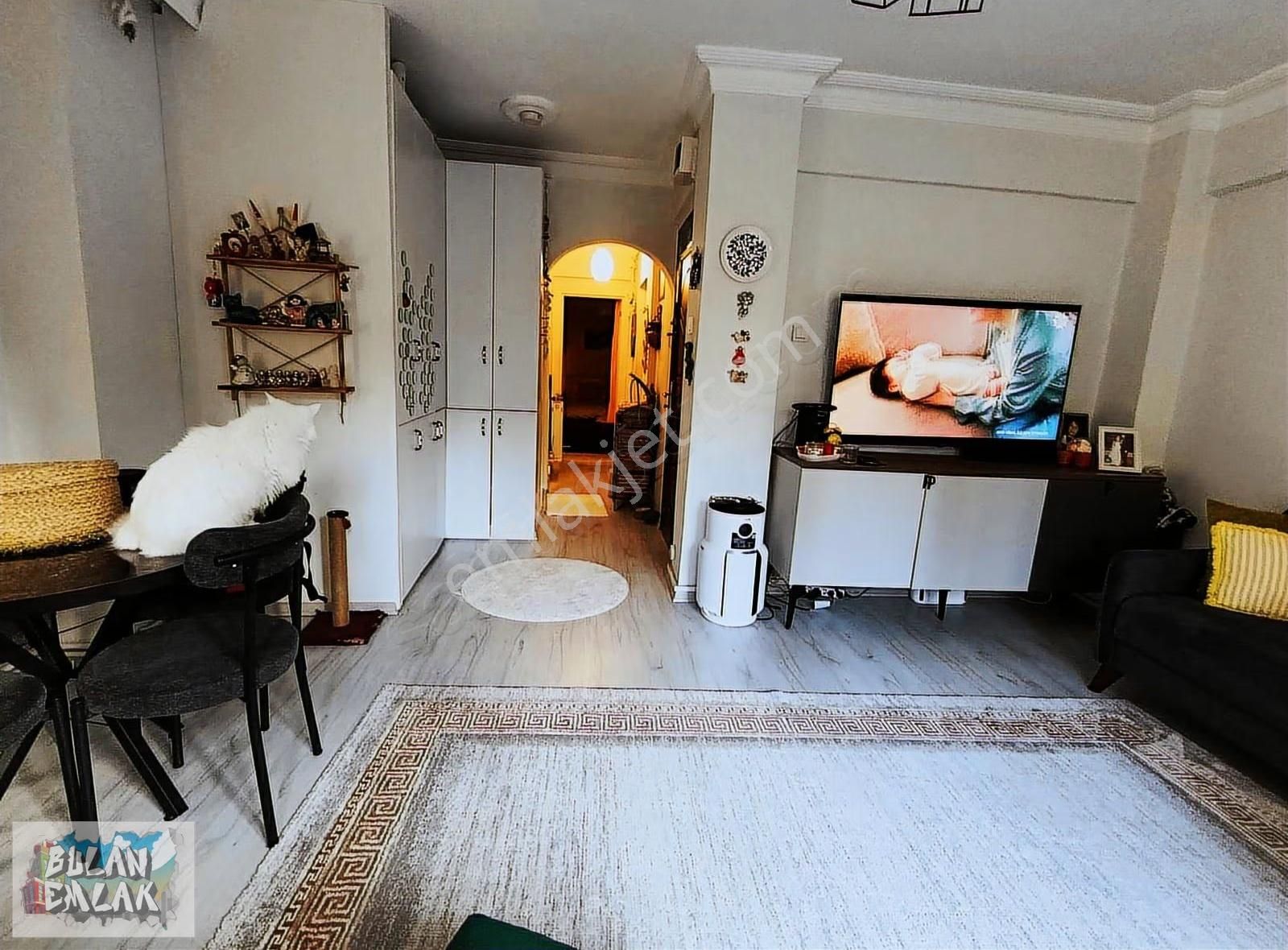 Bulan'dan Ortaköy Merkezde Caddeye Yakın Masrafsız Temiz 1+1 - Görsel 23