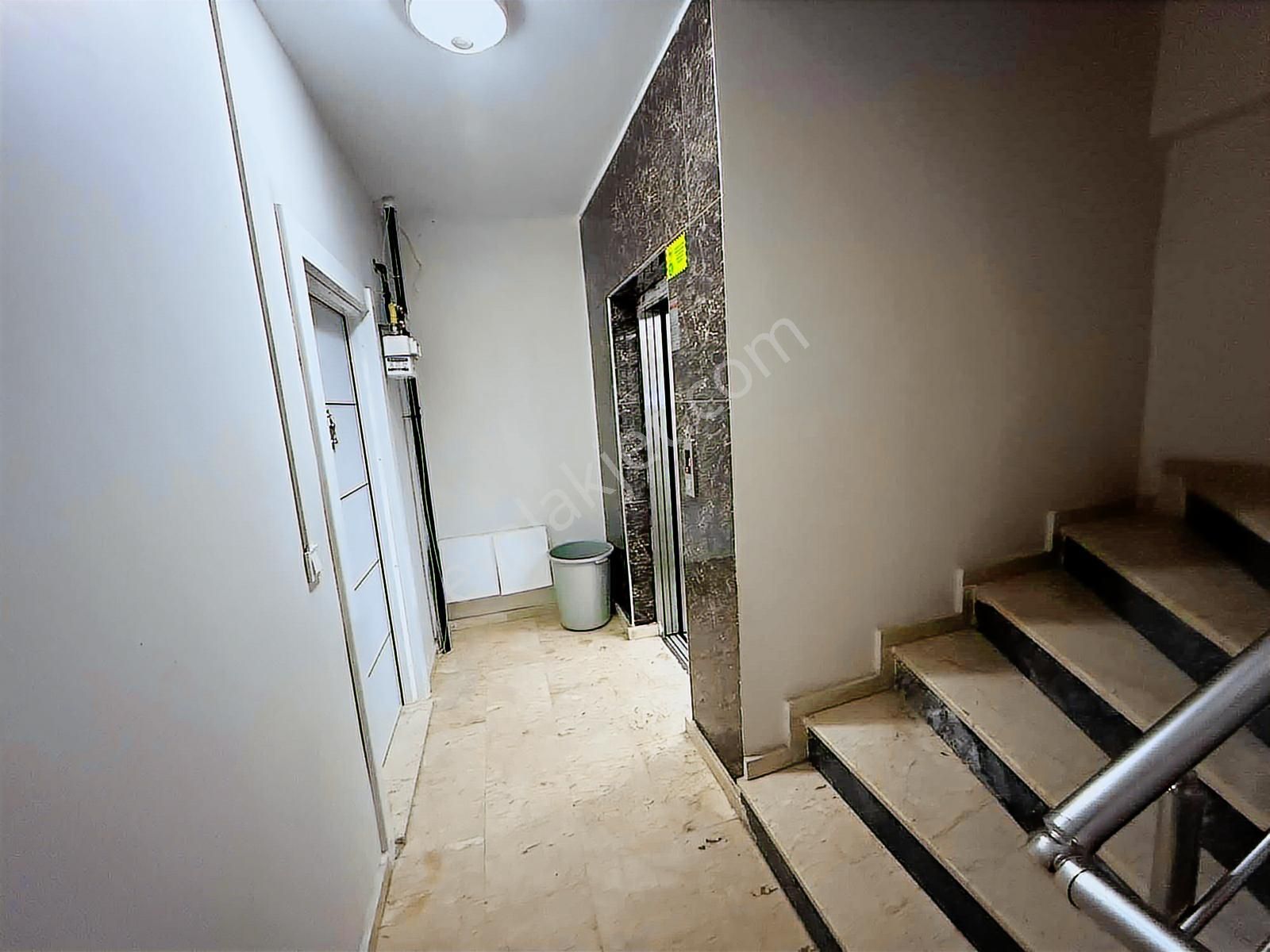 Esenyurt Yenikent / 3+1 117 M2 / Ara Kat Kullanışlı - Görsel 10