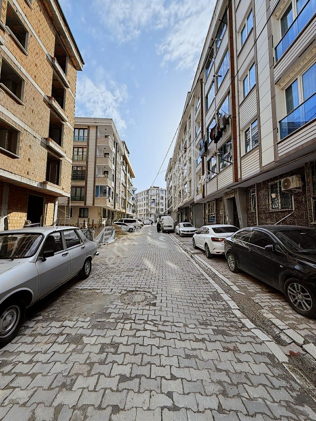 Esenyurt Yenikent / 3+1 117 M2 / Ara Kat Kullanışlı - Görsel 5