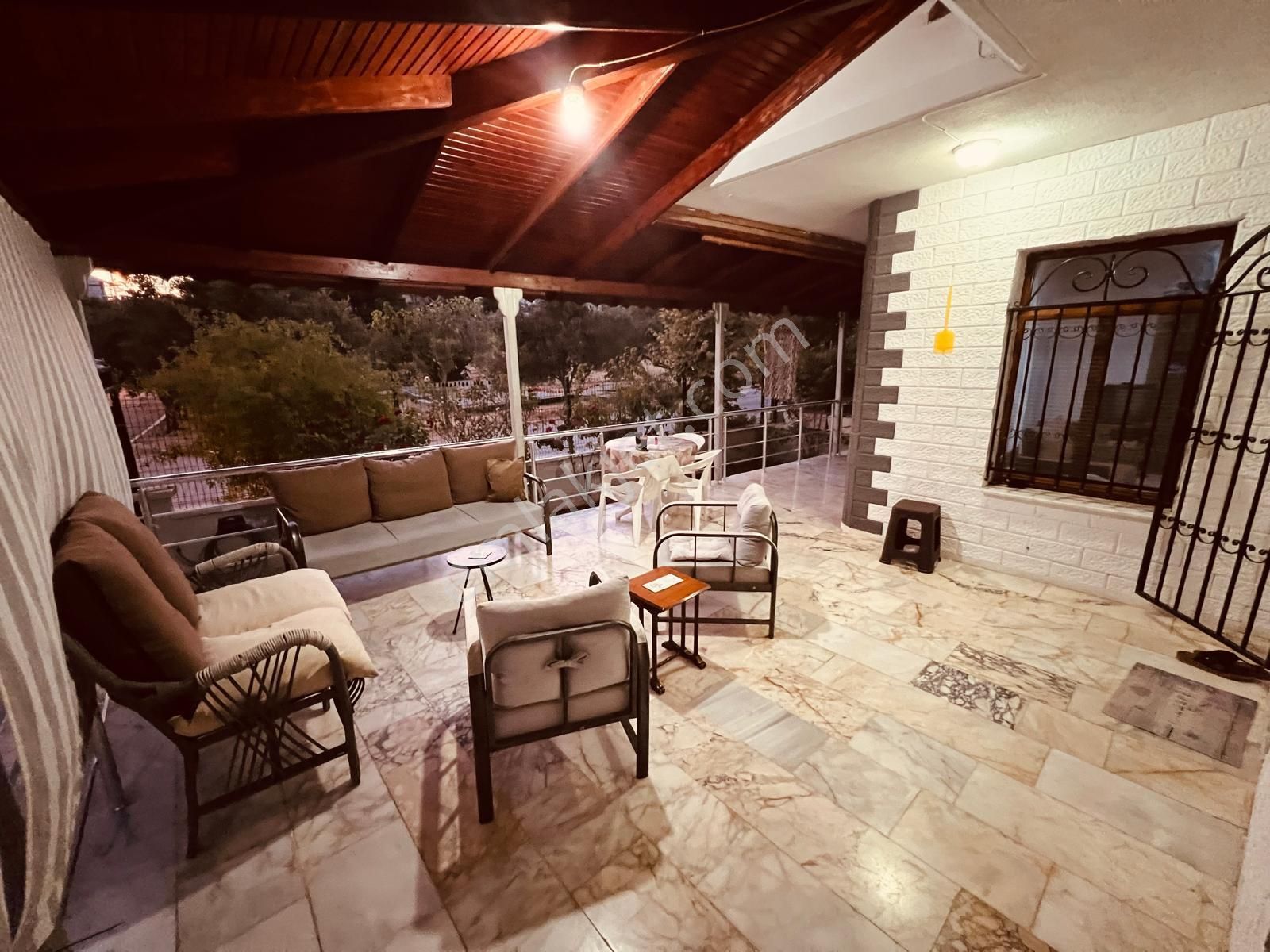 Çeşmenin En Güzel Yerinde Satılık Villa - Görsel 8