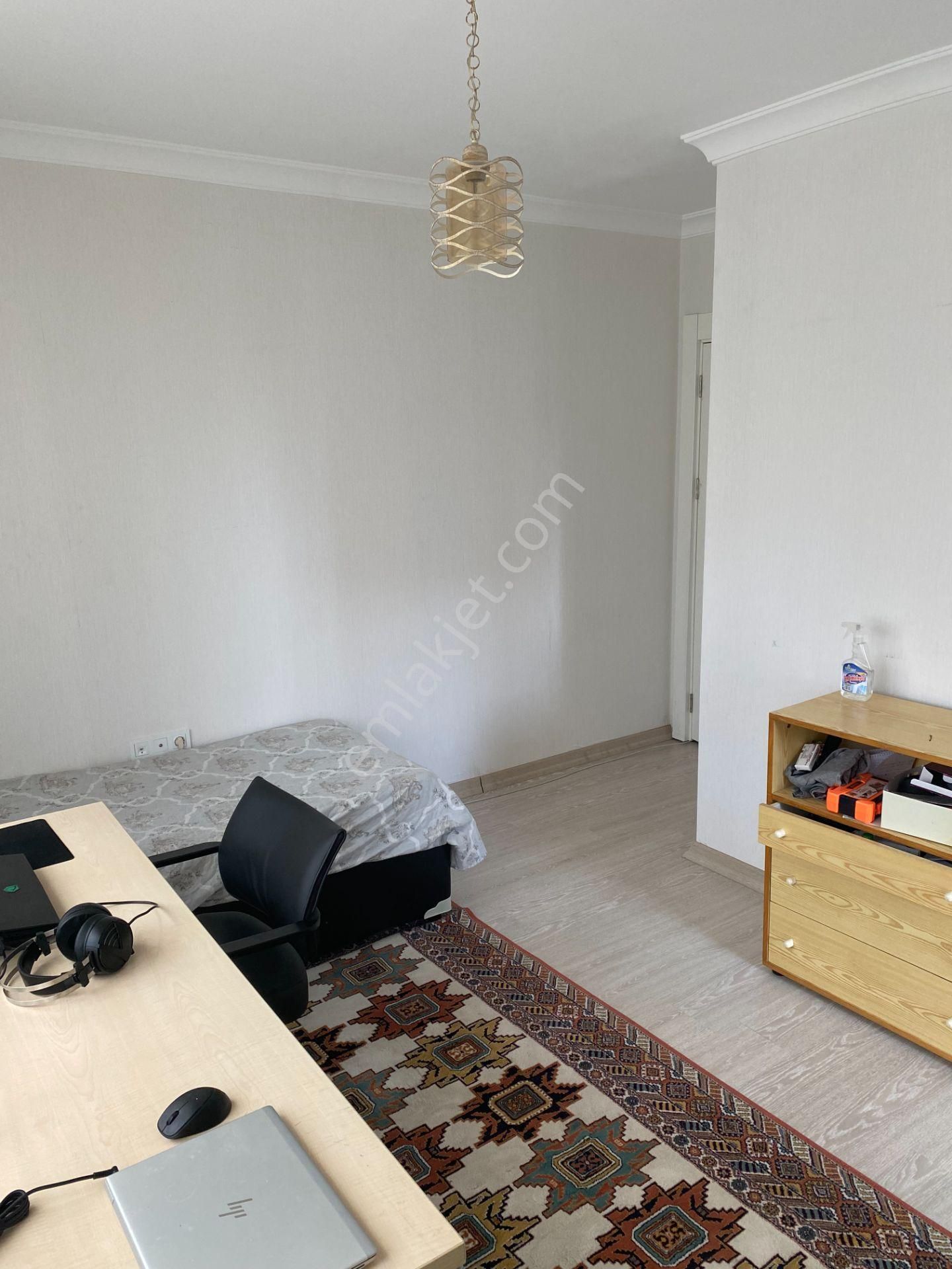 Mebuskent Evlerinde 3.kat 2 Balkonlu Kiracısız 154m2 Satılık 3+1 - Görsel 14