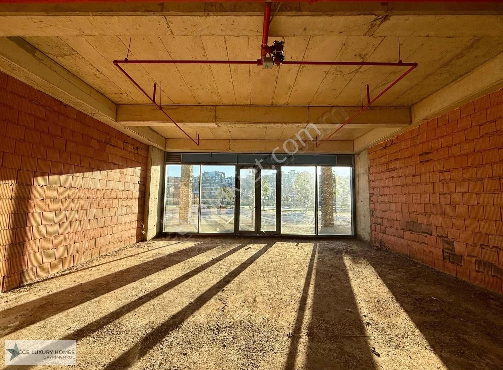 Düşler Vadisi'nde 75 M2 Kiralık Dükkan / İş Yeri - Görsel 8