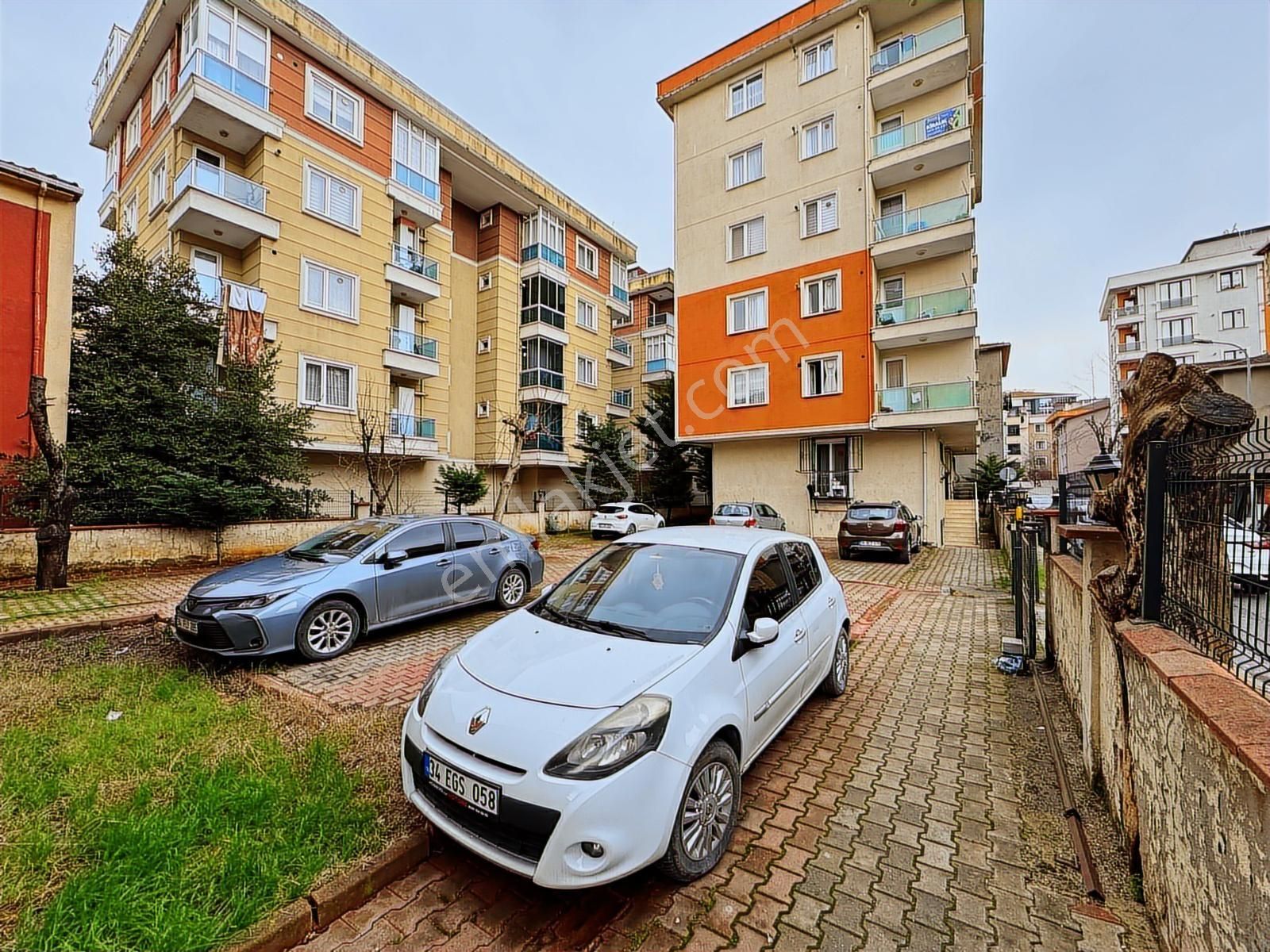 Çekmeöy Taşdelen Merkez Açık Otoparklı Kiralık 2+1 Ara Kat Daire - Görsel 8