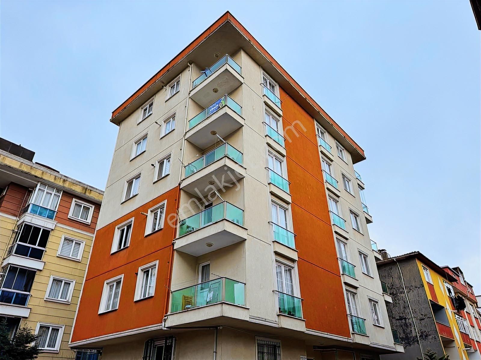 Çekmeöy Taşdelen Merkez Açık Otoparklı Kiralık 2+1 Ara Kat Daire