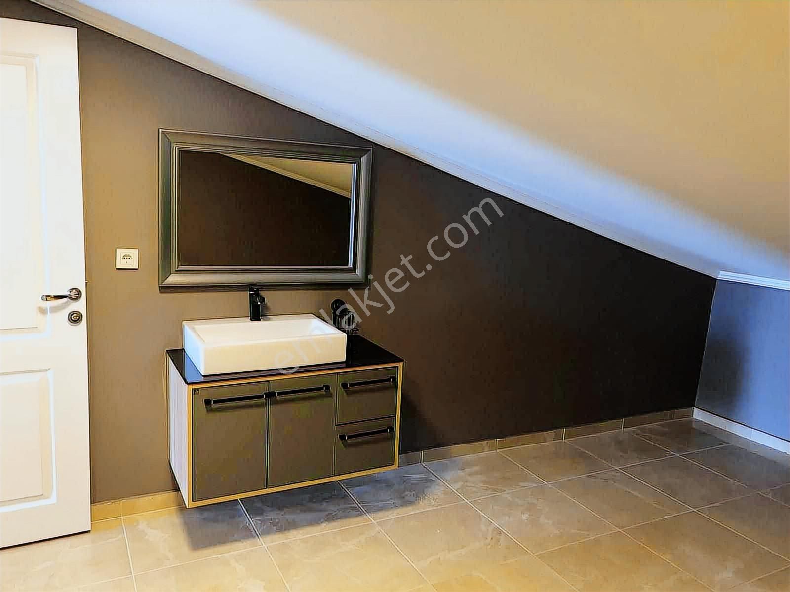 Kırkkonaklar Merkezde Emsalsiz Satılık 4+1 Dubleks - Görsel 35