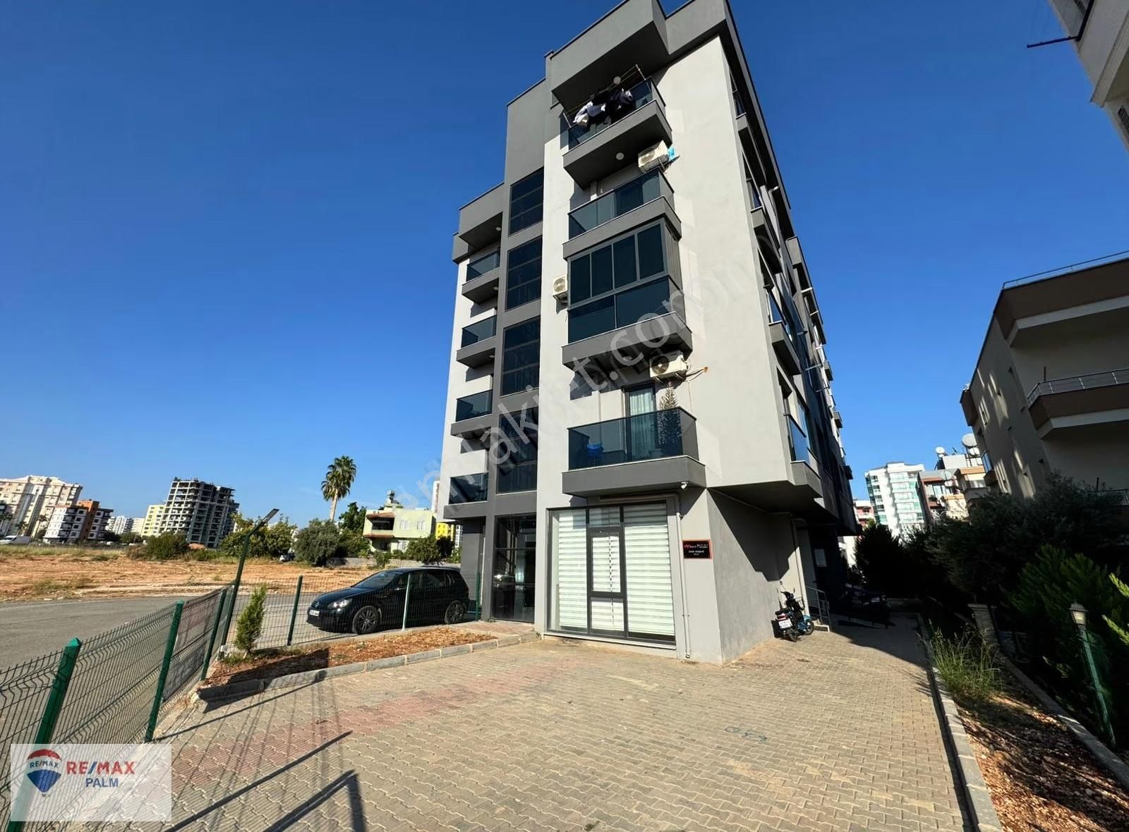 Remax Palm'den 50.yıl'da Bütçe Dostu 2+1 Satılık Daire - Görsel 11