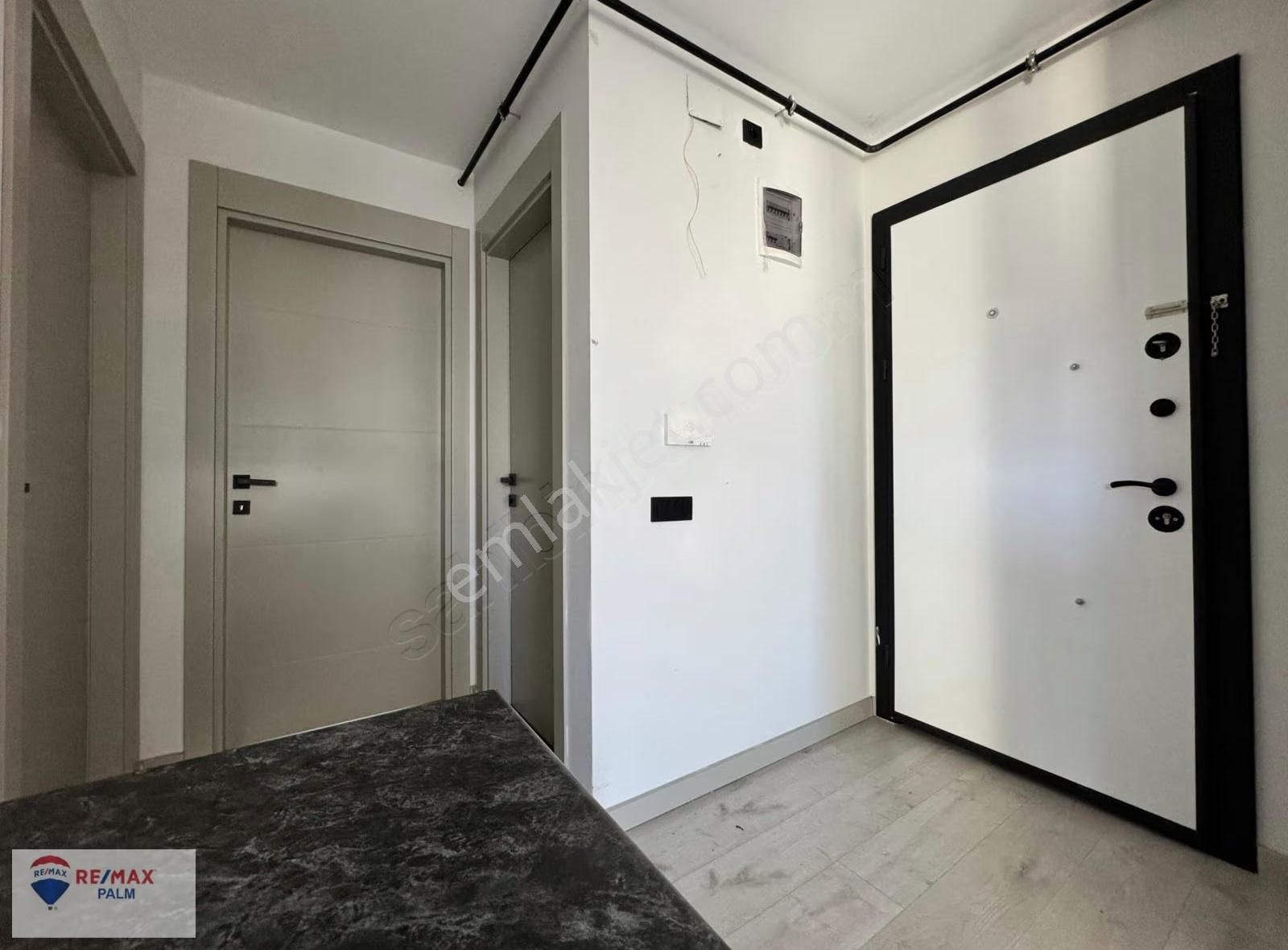 Remax Palm'den 50.yıl'da Bütçe Dostu 2+1 Satılık Daire - Görsel 3