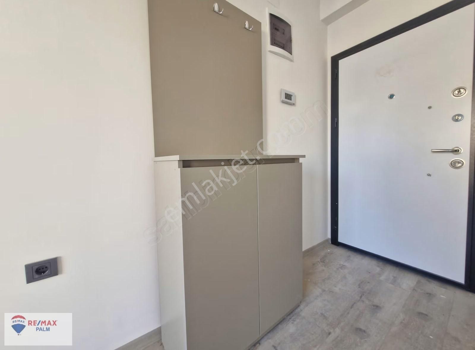 Remax Palm'den Eski Mezitli'de Oturuma Hazır Eşya Opsiyonlu 1+1 - Görsel 4