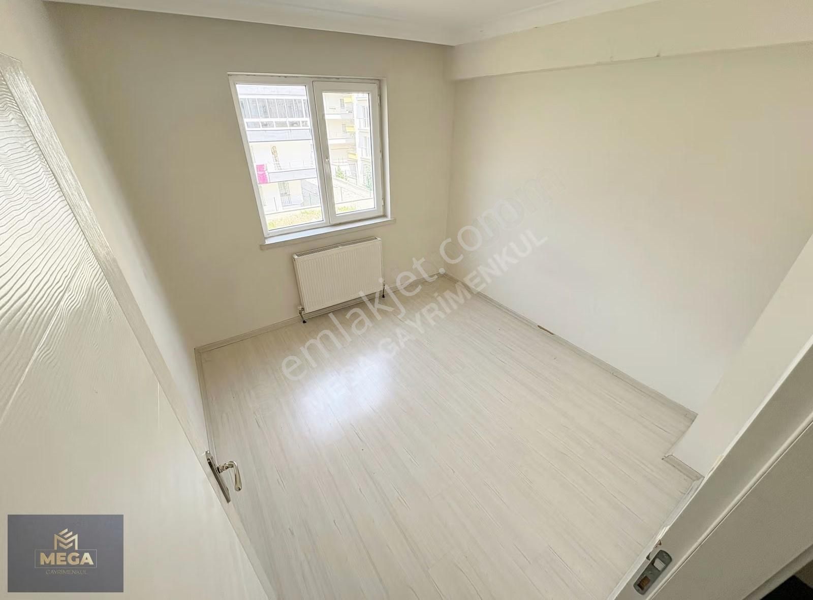 Megadan Çambaşı Cad. Üzeri Ara Kat Yapılı Masrafsız Kök Tapu 3*1 - Görsel 8