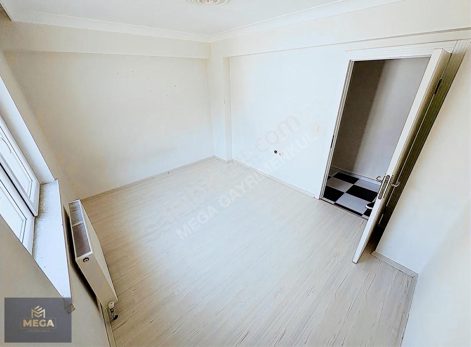 Megadan Çambaşı Cad. Üzeri Ara Kat Yapılı Masrafsız Kök Tapu 3*1 - Görsel 3