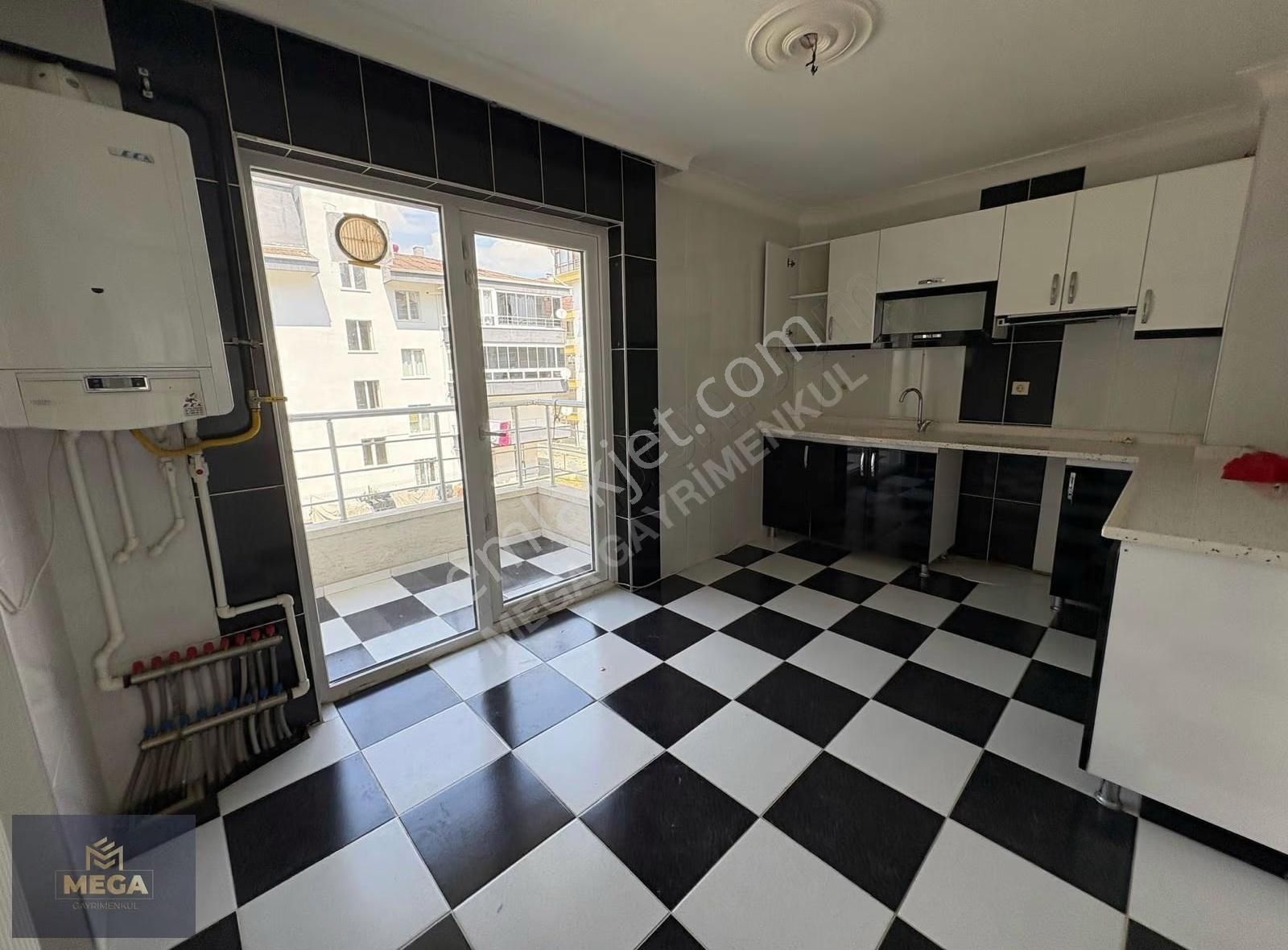 *mega'dan Ovacık Paraleli Yüksek Kredi Limitli Geniş 4+1 Daire!