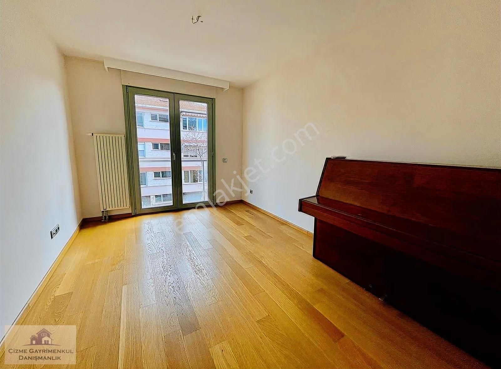Çizme Gayrimenkul'den Yeşilköy'de Butik Sitede Geniş 3+1 Arakat - Görsel 4