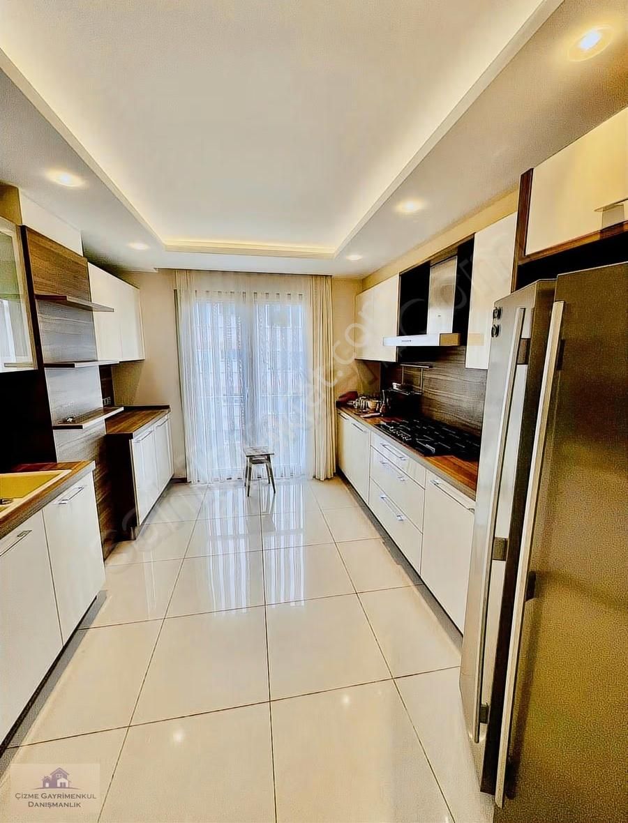 Çizme Gayrimenkul'den Yeşilköy'de Butik Sitede Geniş 3+1 Arakat - Görsel 18