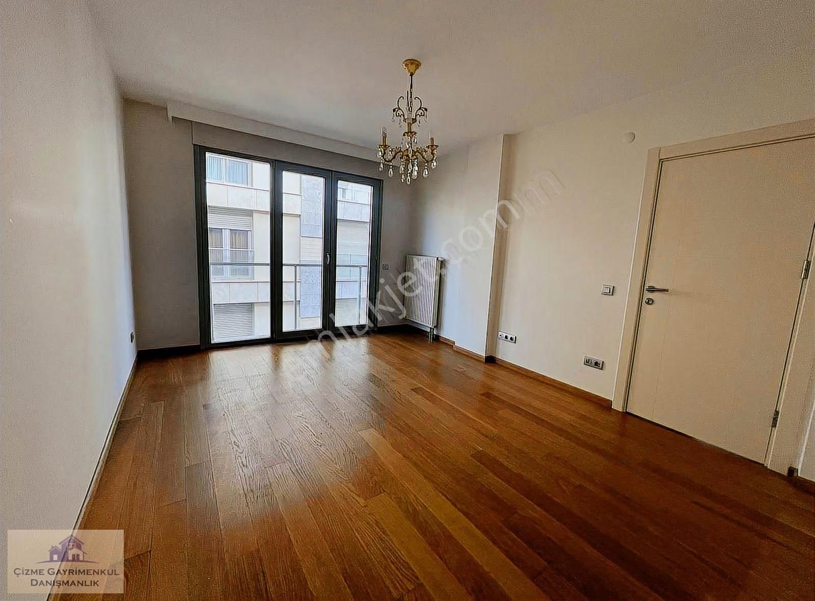 Çizme Gayrimenkul'den Yeşilköy'de Butik Sitede Geniş 3+1 Arakat - Görsel 23