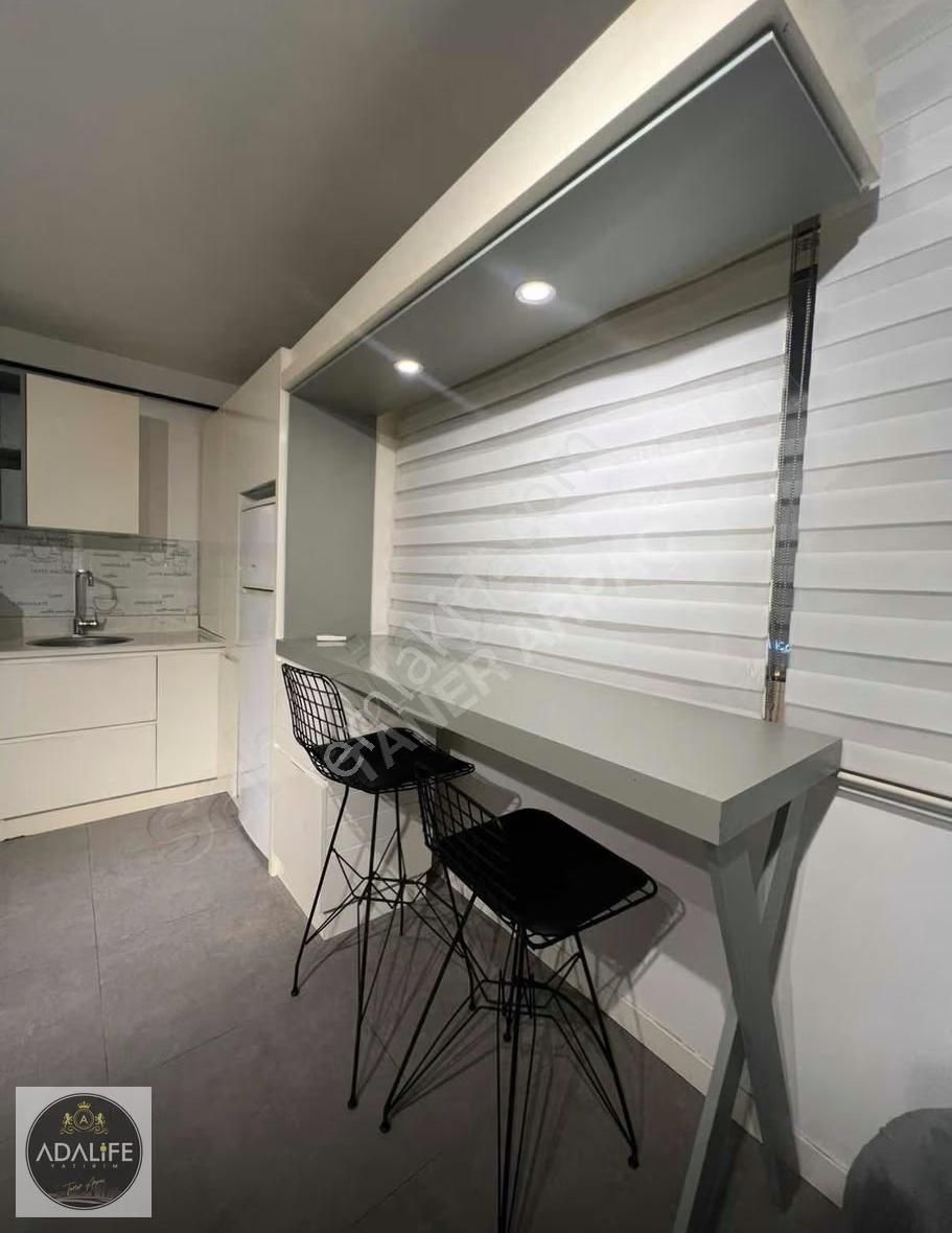 Teraslı Lüx Eşyalı Merkezde Satılık 1+1 Apart - Görsel 9