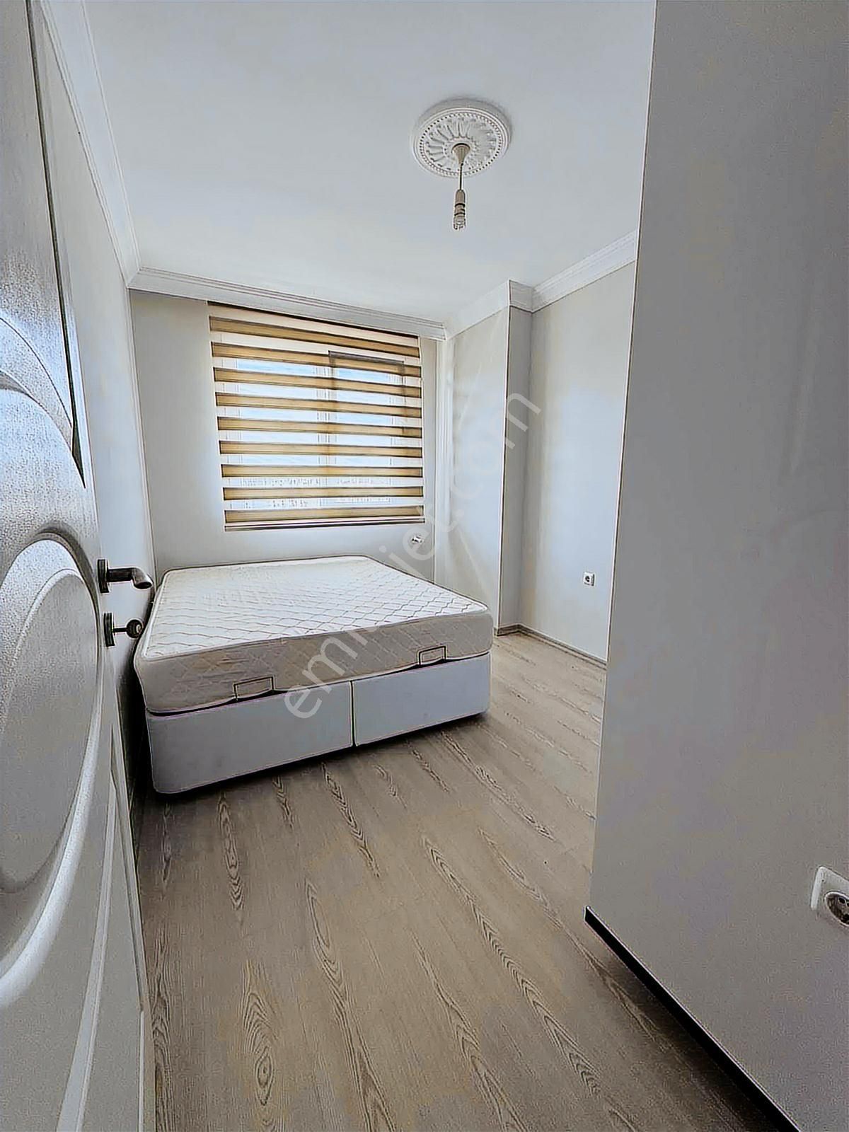 Çarşı Merkez Ön Cephe Asansörlü Geniş Teraslı 3+1 Daire - Görsel 12