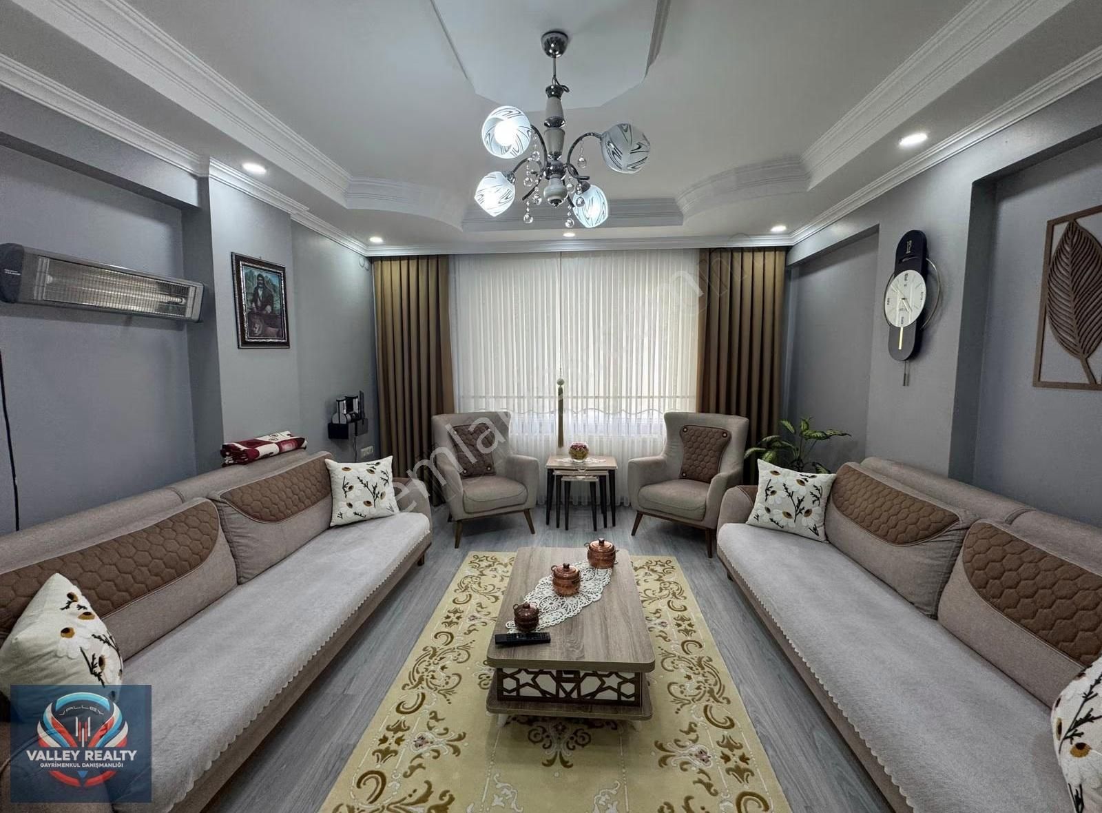 Valleyden Nusratiye Mah. Masrafsız, Geniş 2+1 Satılık Daire!