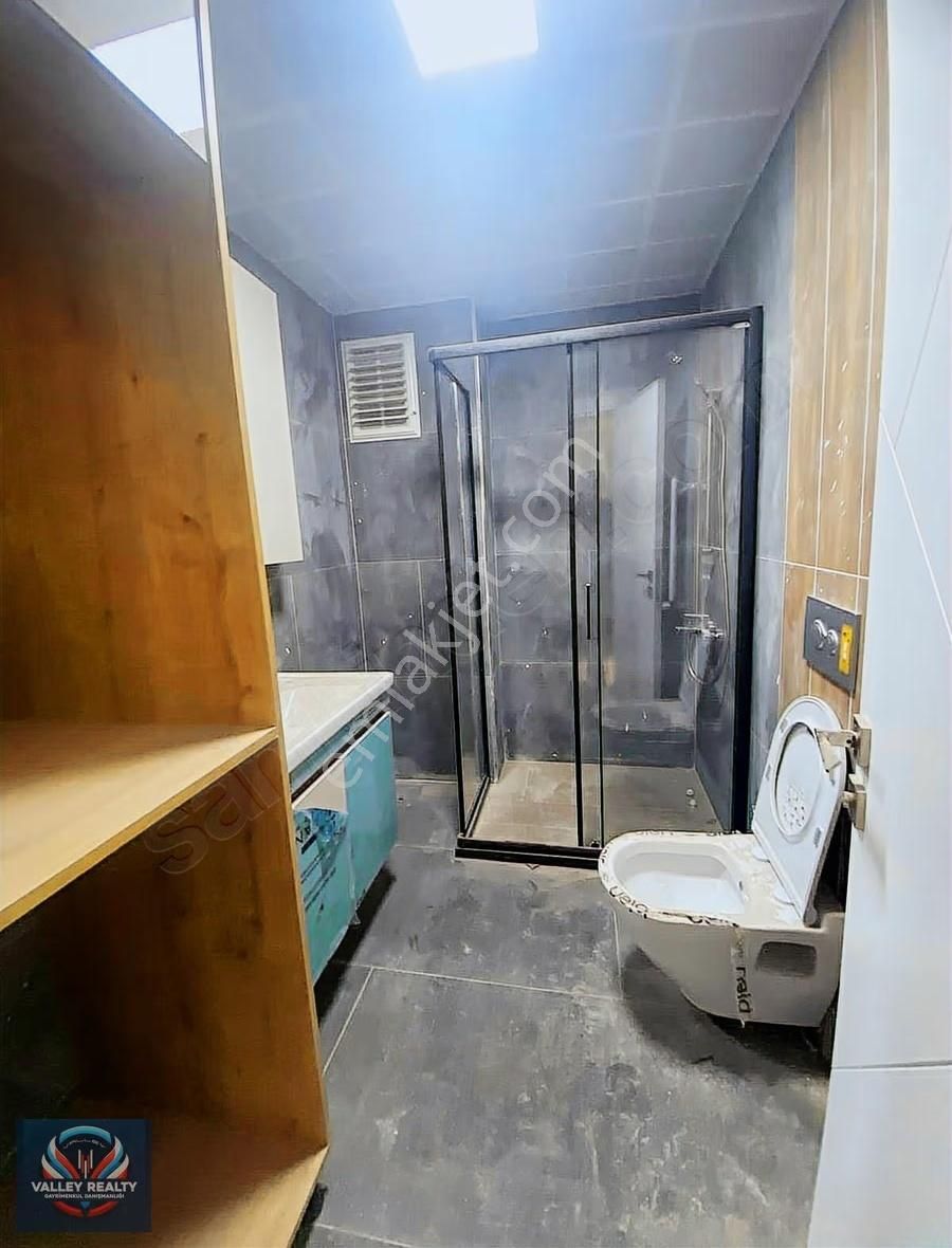 Valleyden Rumeli Mah. Site İçinde, Havuzlu 1+1 Satılık Daire! - Görsel 10