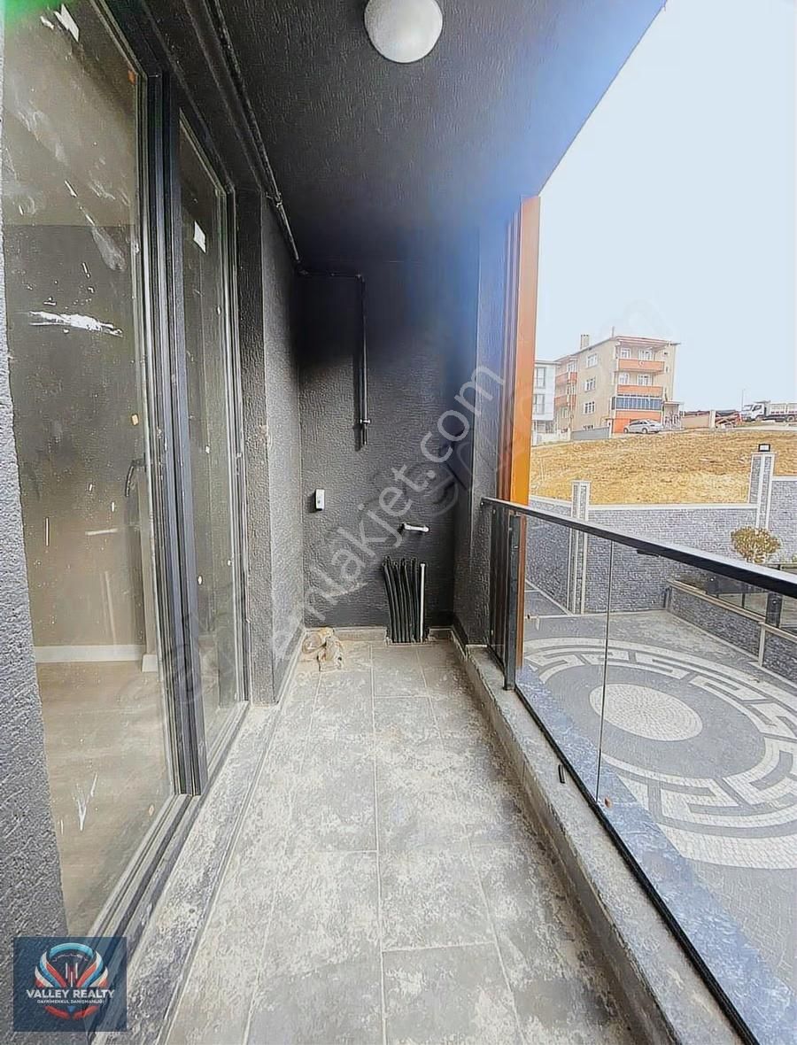 Valleyden Rumeli Mah. Site İçinde, Havuzlu 1+1 Satılık Daire! - Görsel 4