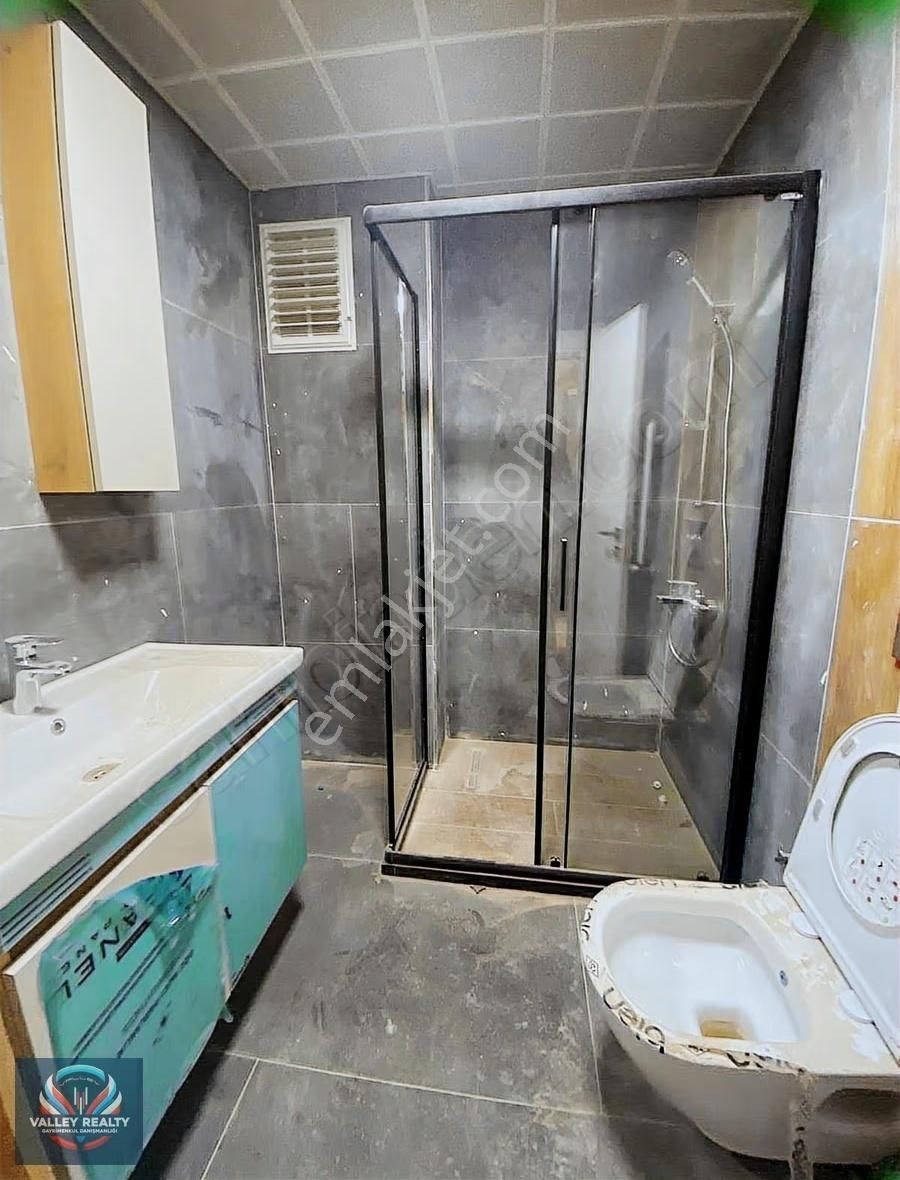 Valleyden Rumeli Mah. Site İçinde, Havuzlu 1+1 Satılık Daire! - Görsel 5