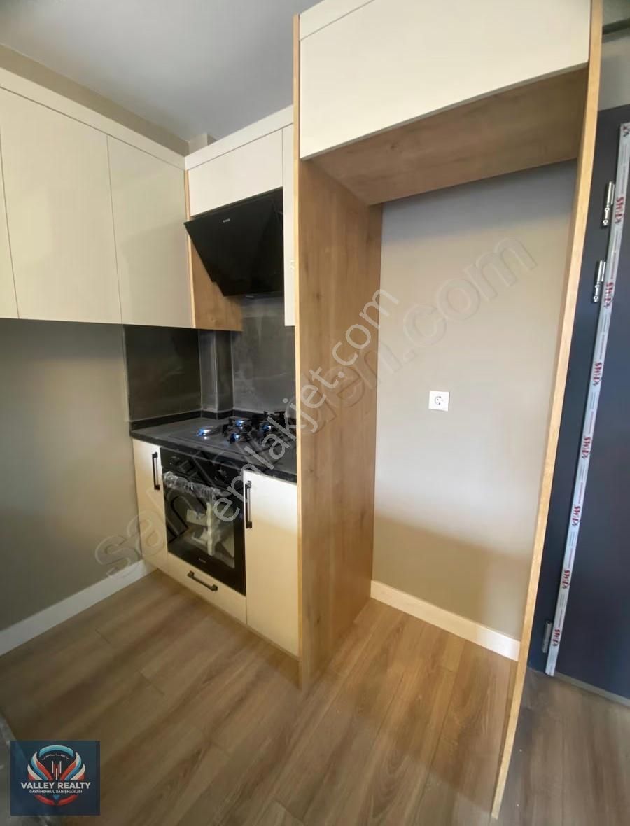 Valleyden Rumeli Mah. Site İçinde, Havuzlu 1+1 Satılık Daire! - Görsel 23