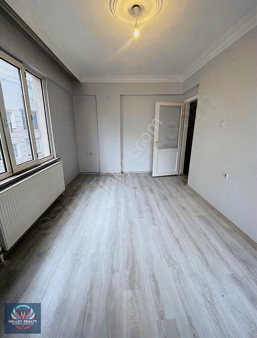 Valleyden Kemalettin Mah. Asansörlü, Geniş 3+1 Satılık Daire! - Görsel 12