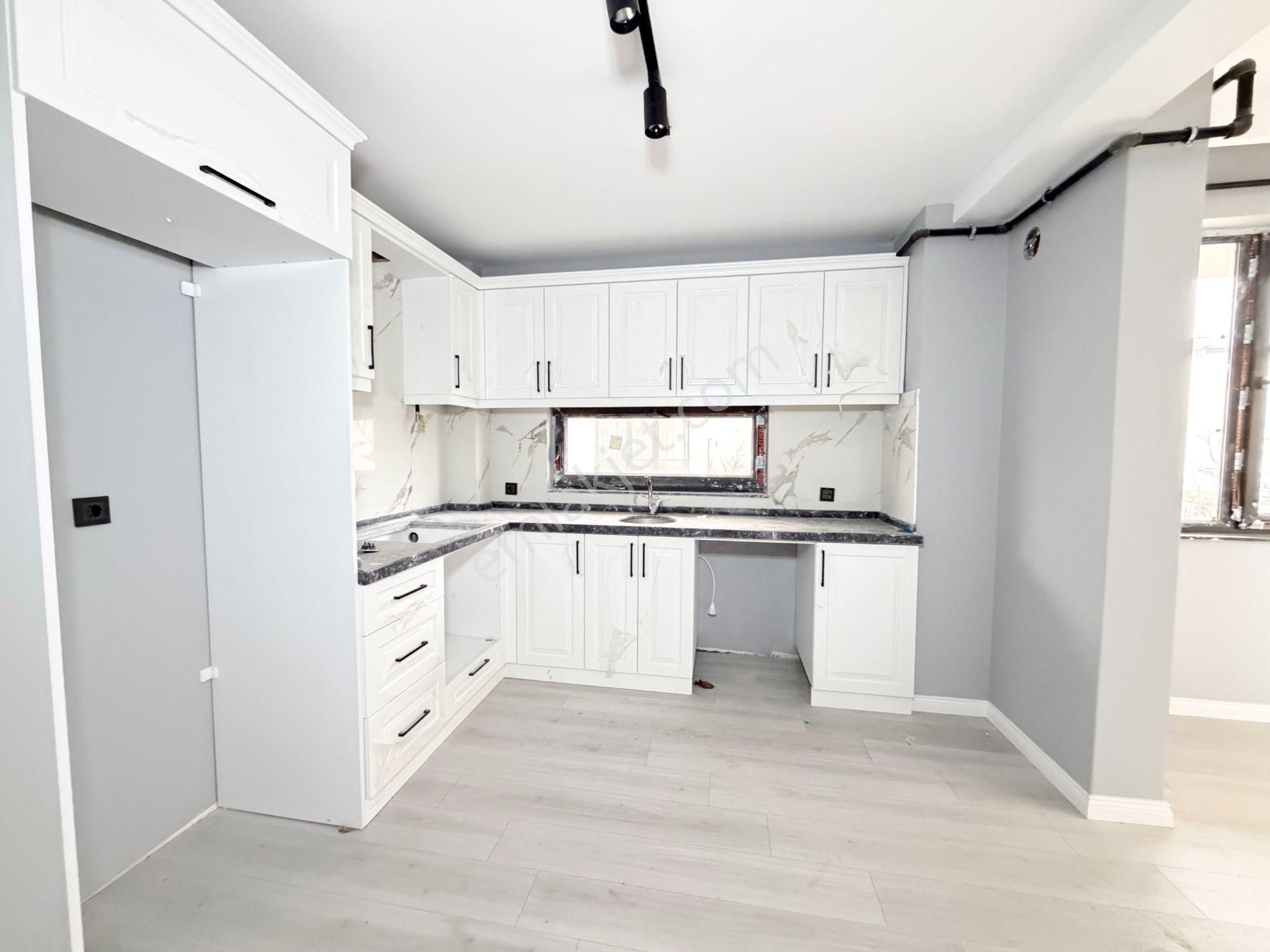 Sıfır İskanlı Tramvaya 600 Metre 2+1 Satılık - Görsel 5