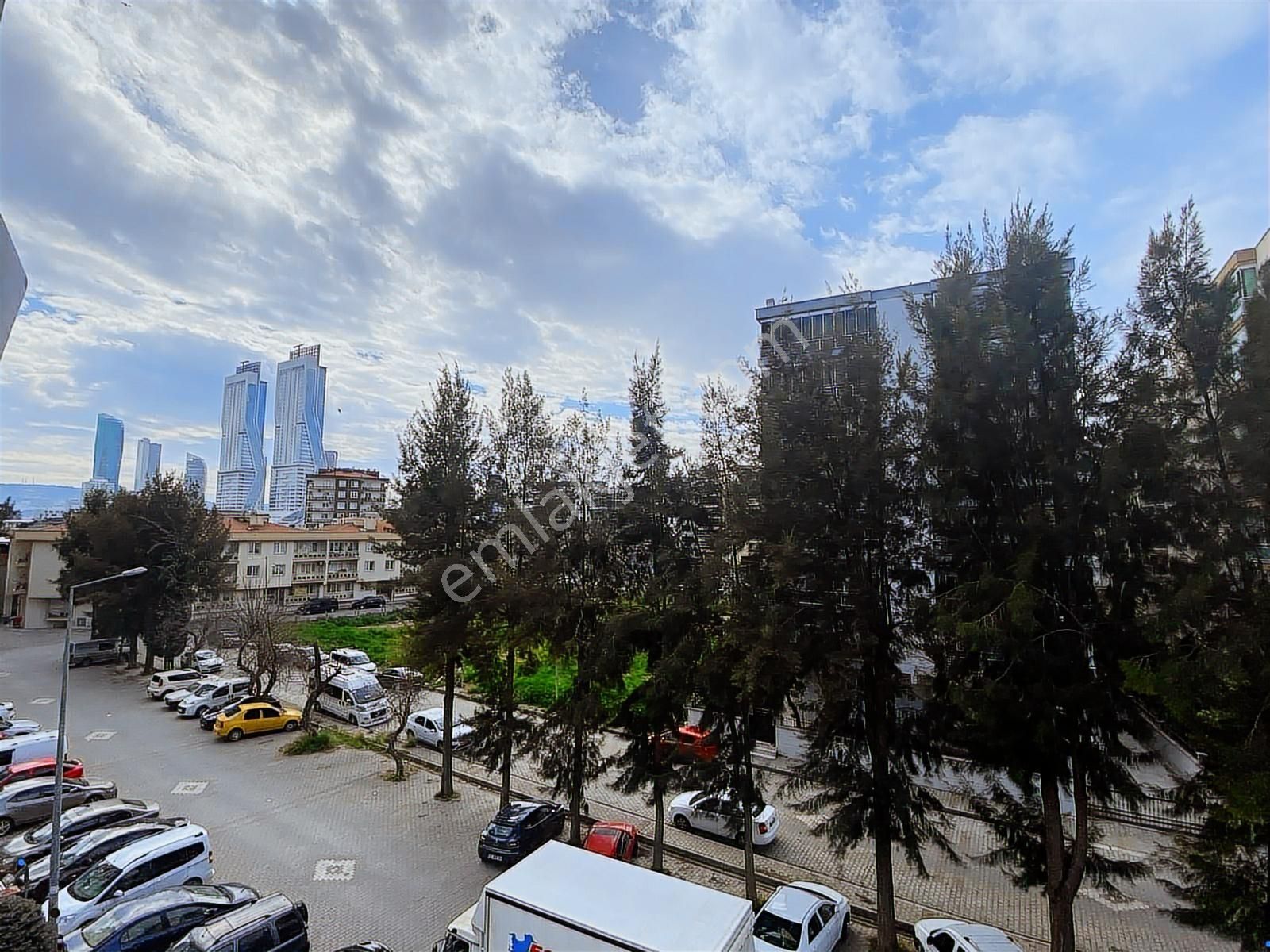 İzmir Bayraklı Adalet Mahallesinde Satılık 3+1 Geniş Daire - Görsel 14