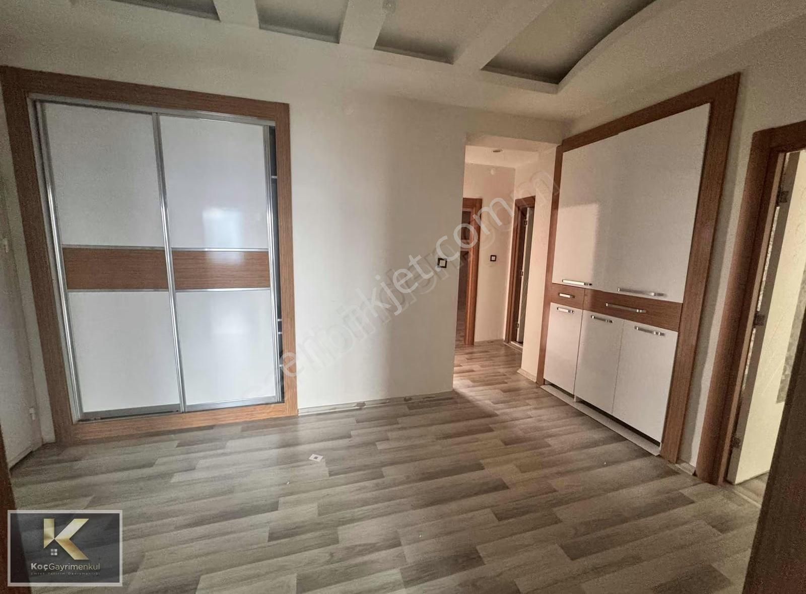 Hashavar Caddesinde Kiralık 3+1 Lüks Daire - Görsel 4