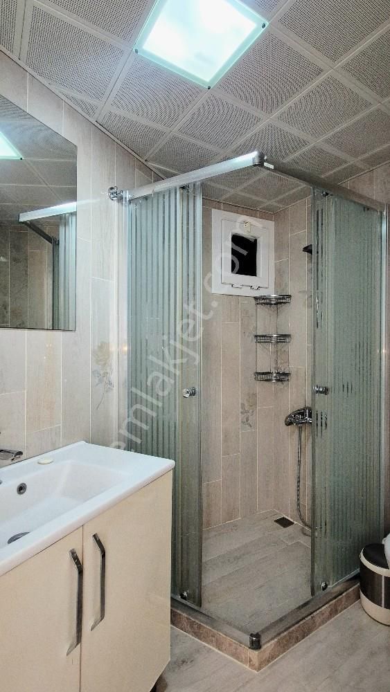 Karşıyaka Yalı Lüks Tadilatlı Ebeveyn Banyolu Arakat 3+1 Kiralık - Görsel 23