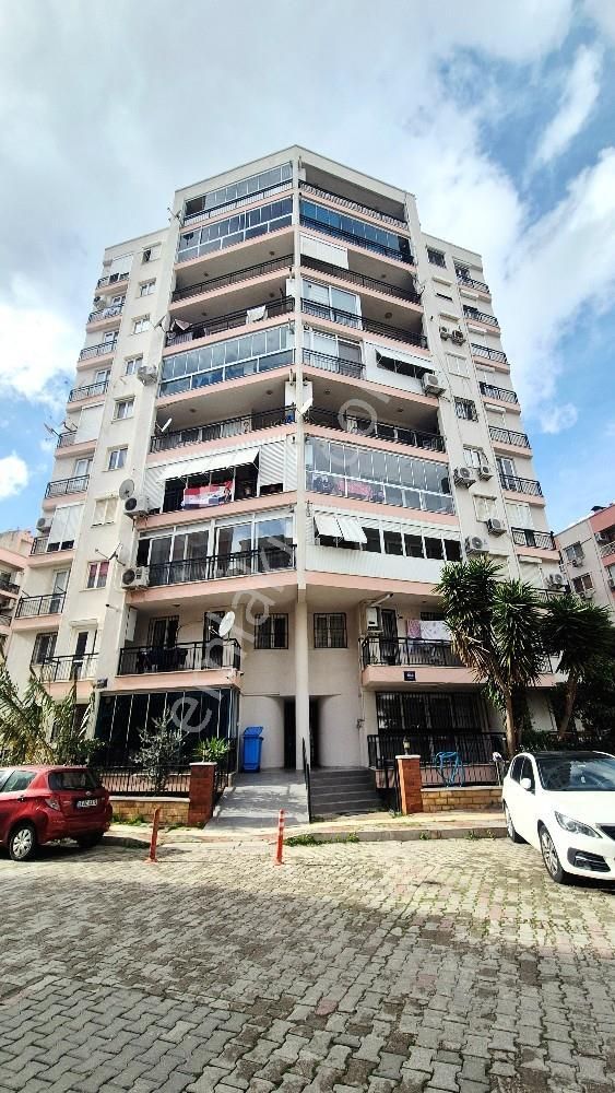 Karşıyaka Yalı Lüks Tadilatlı Ebeveyn Banyolu Arakat 3+1 Kiralık - Görsel 35