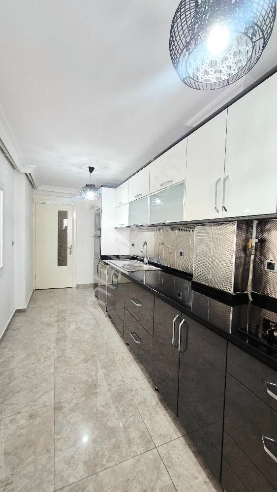 Karşıyaka Yalı Lüks Tadilatlı Ebeveyn Banyolu Arakat 3+1 Kiralık - Görsel 13