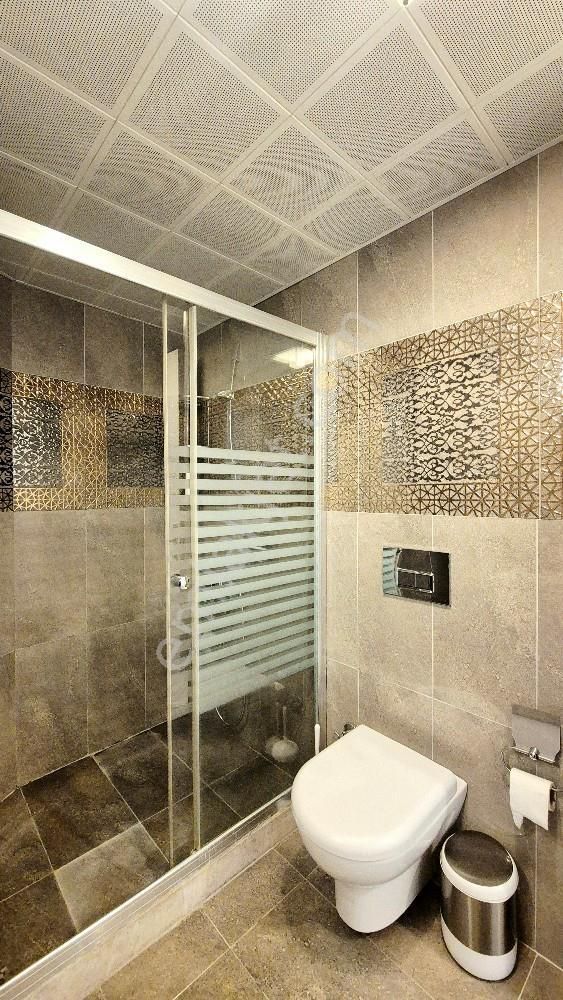 Karşıyaka Yalı Lüks Tadilatlı Ebeveyn Banyolu Arakat 3+1 Kiralık - Görsel 18