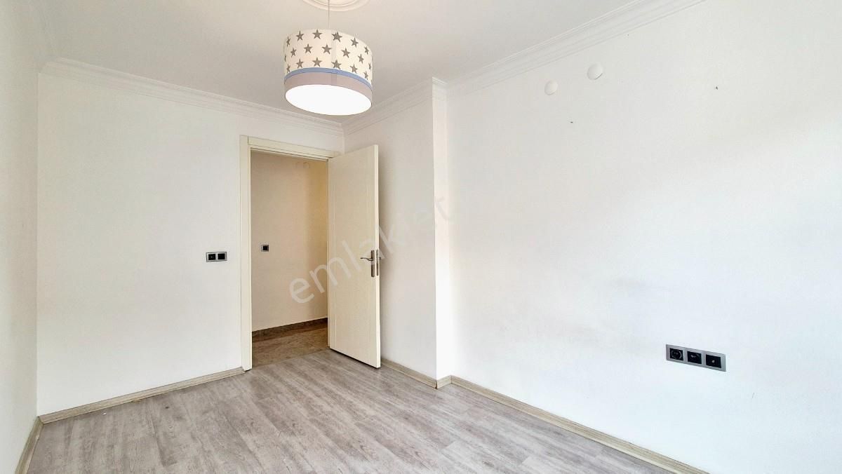 Karşıyaka Yalı Lüks Tadilatlı Ebeveyn Banyolu Arakat 3+1 Kiralık - Görsel 27