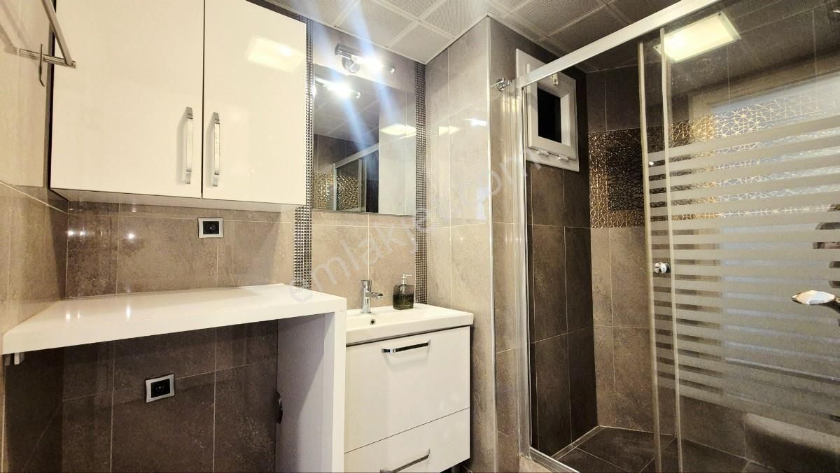 Karşıyaka Yalı Lüks Tadilatlı Ebeveyn Banyolu Arakat 3+1 Kiralık - Görsel 15