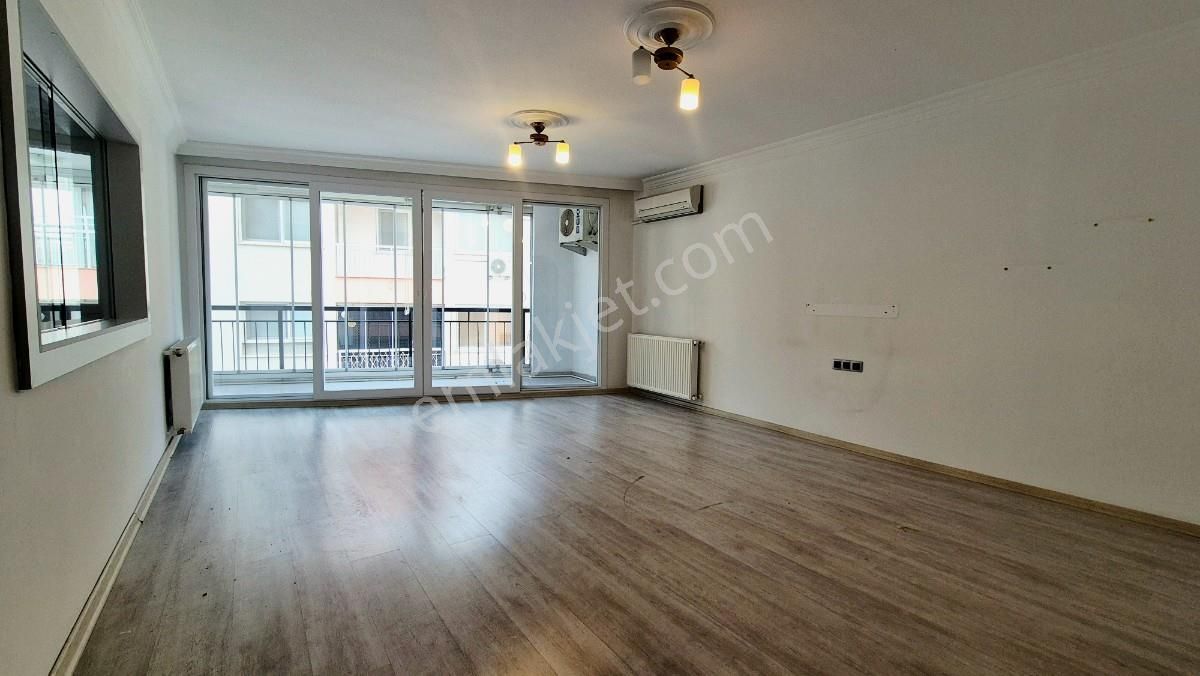 Karşıyaka Yalı Lüks Tadilatlı Ebeveyn Banyolu Arakat 3+1 Kiralık - Görsel 3