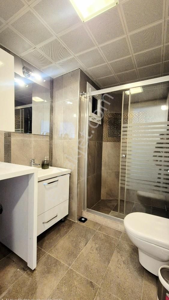 Karşıyaka Yalı Lüks Tadilatlı Ebeveyn Banyolu Arakat 3+1 Kiralık - Görsel 16