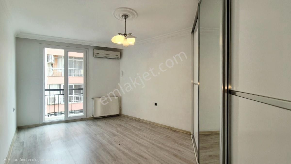 Karşıyaka Yalı Lüks Tadilatlı Ebeveyn Banyolu Arakat 3+1 Kiralık - Görsel 20