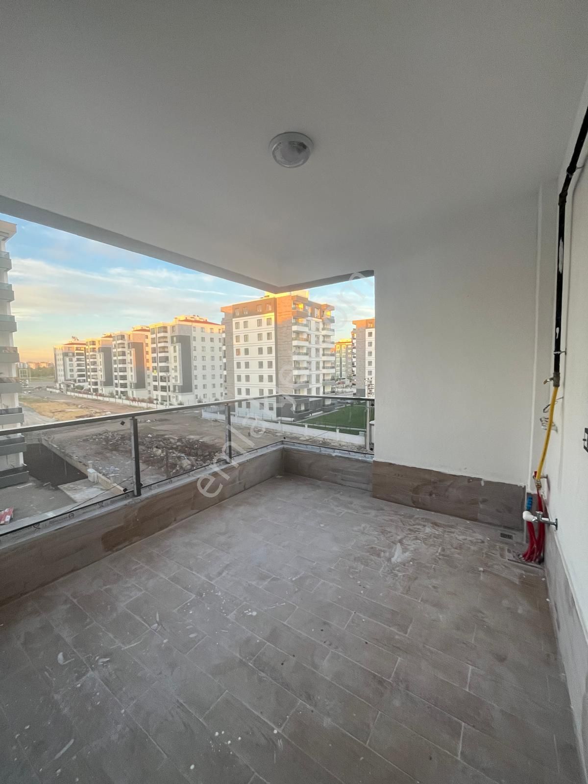 Nevroz Park Arkası Fema Yapı Kalitesiyle 2+1 Sıfır Daire - Görsel 3