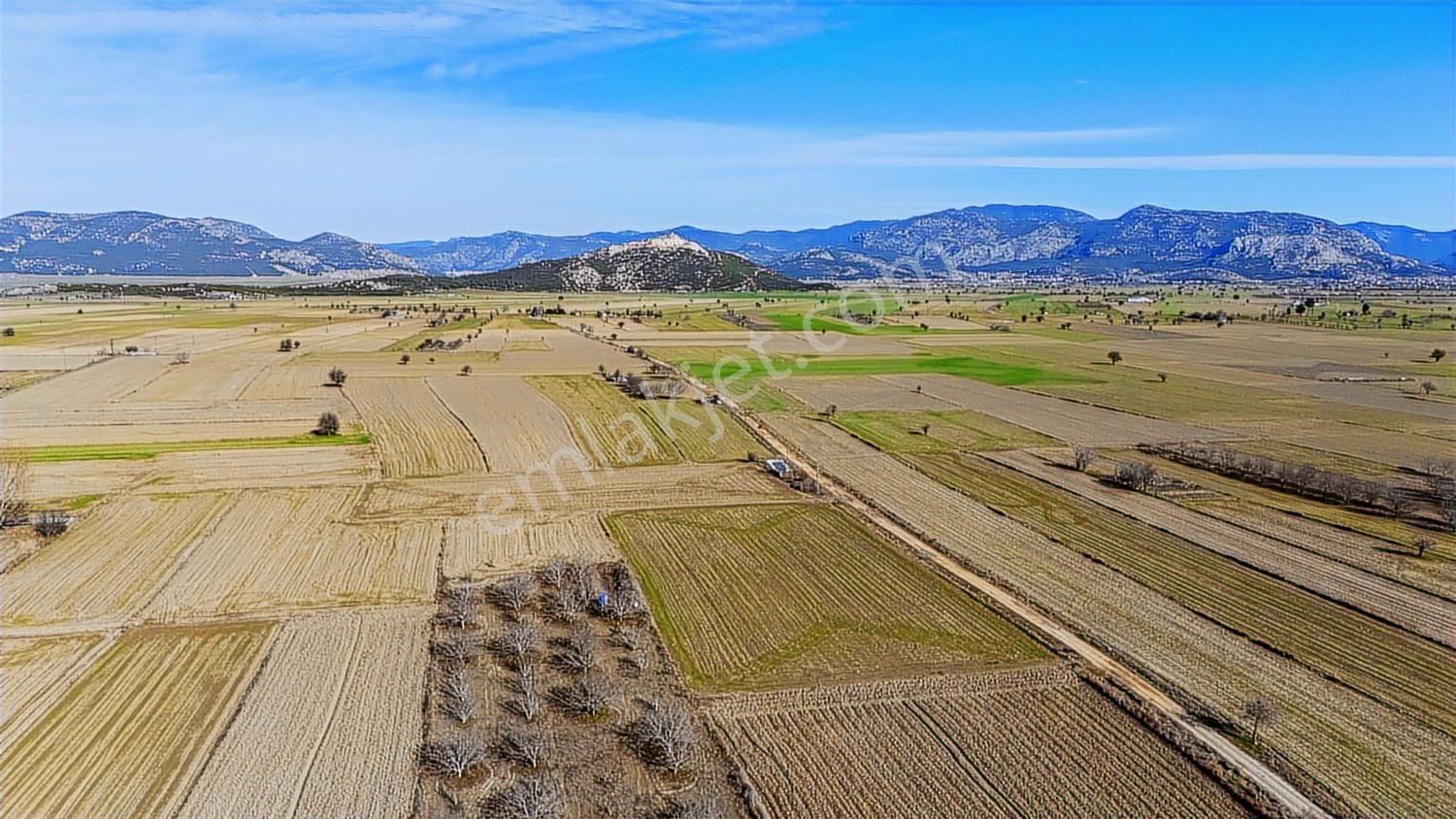 Burdur Bucak Karaaliler Köyü^nde 8237 M2 Satılık Tek Tapu Tarla - Görsel 20