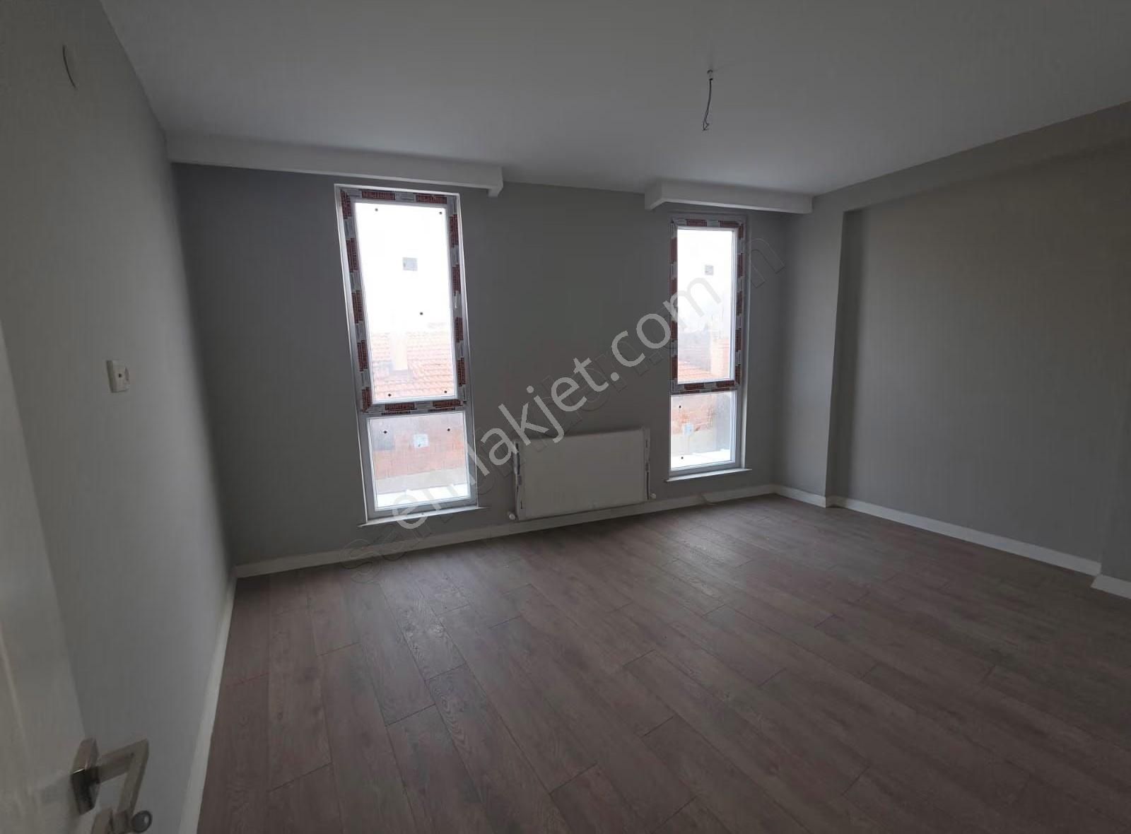 Alihikmetpaşa Mahallesi Okul Caddesi Üstü Lüx 3+1 Daire - Görsel 11