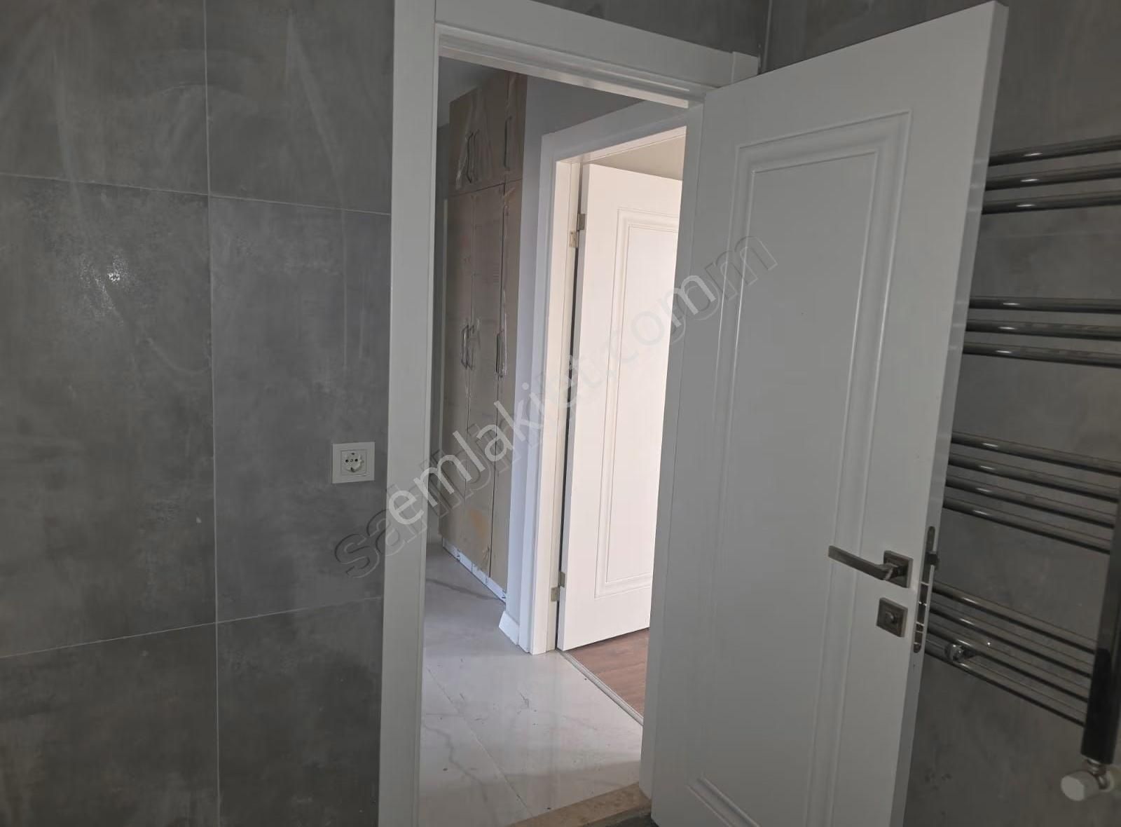 Alihikmetpaşa Mahallesi Okul Caddesi Üstü Lüx 3+1 Daire - Görsel 2