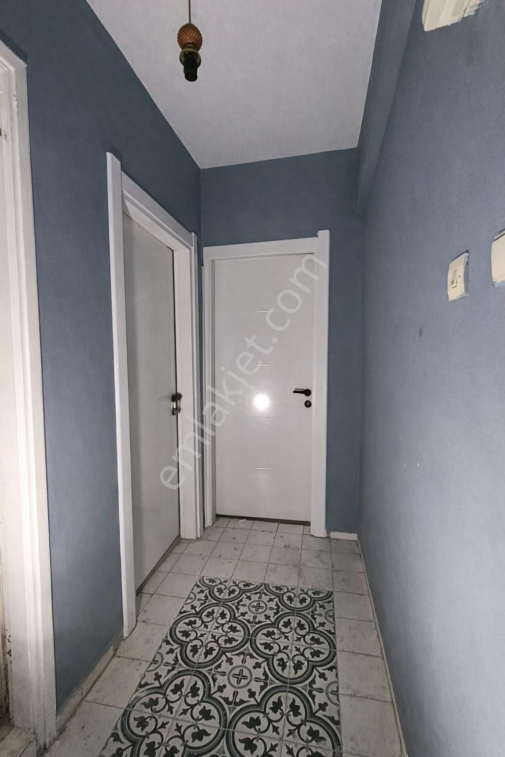 Merkezde,denize100mi Uzaklikta ,tadilatli Daire - Görsel 2