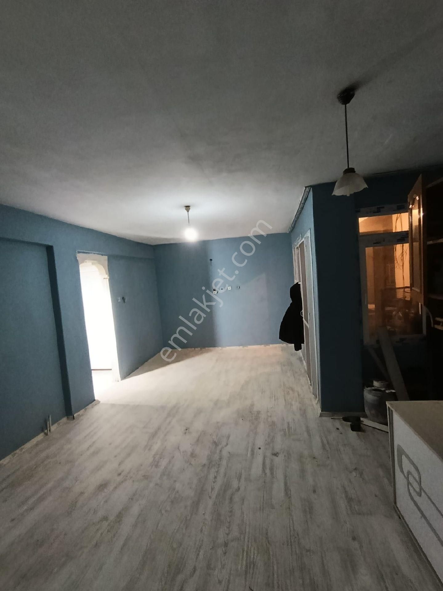 Merkezde,denize100mi Uzaklikta ,tadilatli Daire - Görsel 3