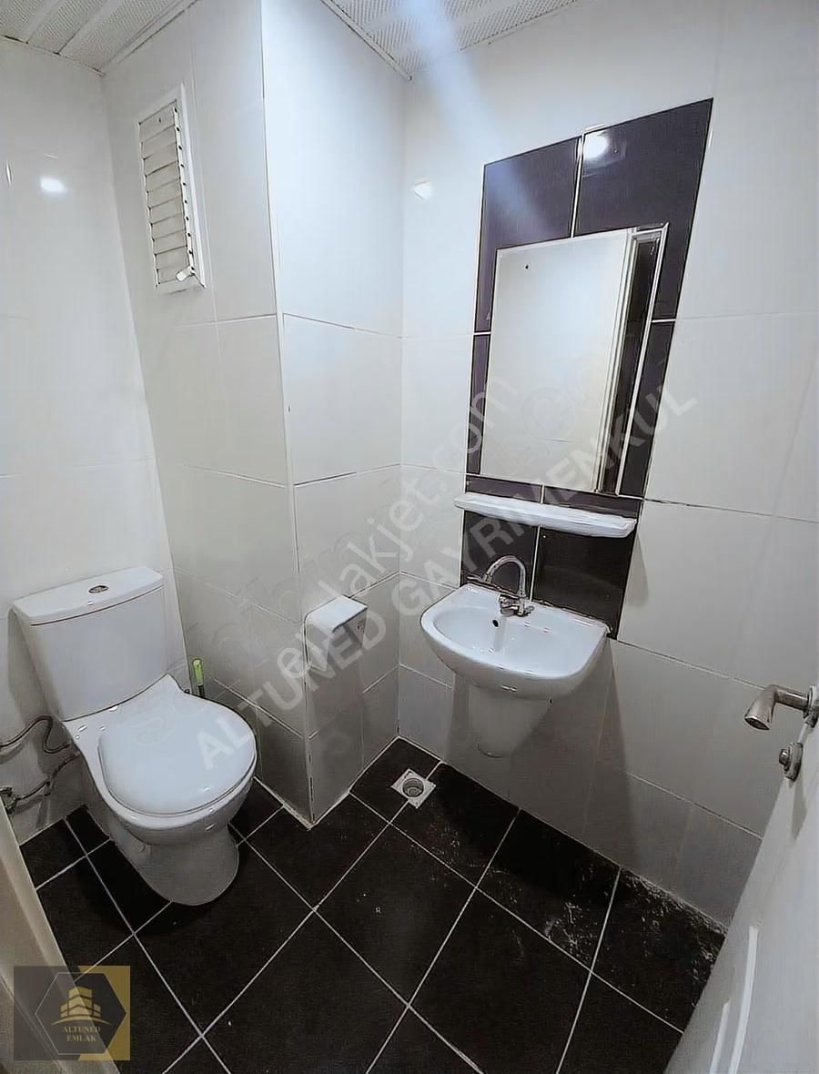 Kayaşehir 17. Bölge Kiralık 3+1 Daire - 120m² - Görsel 33