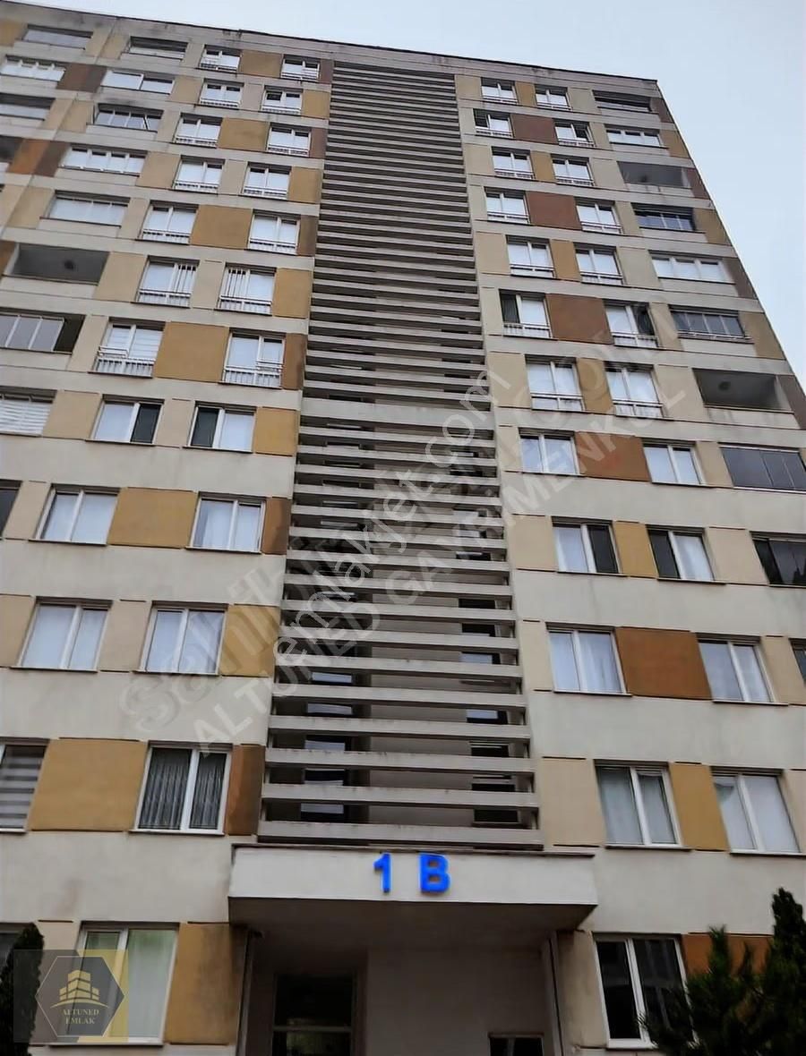 Kayaşehir 17. Bölge Kiralık 3+1 Daire - 120m²