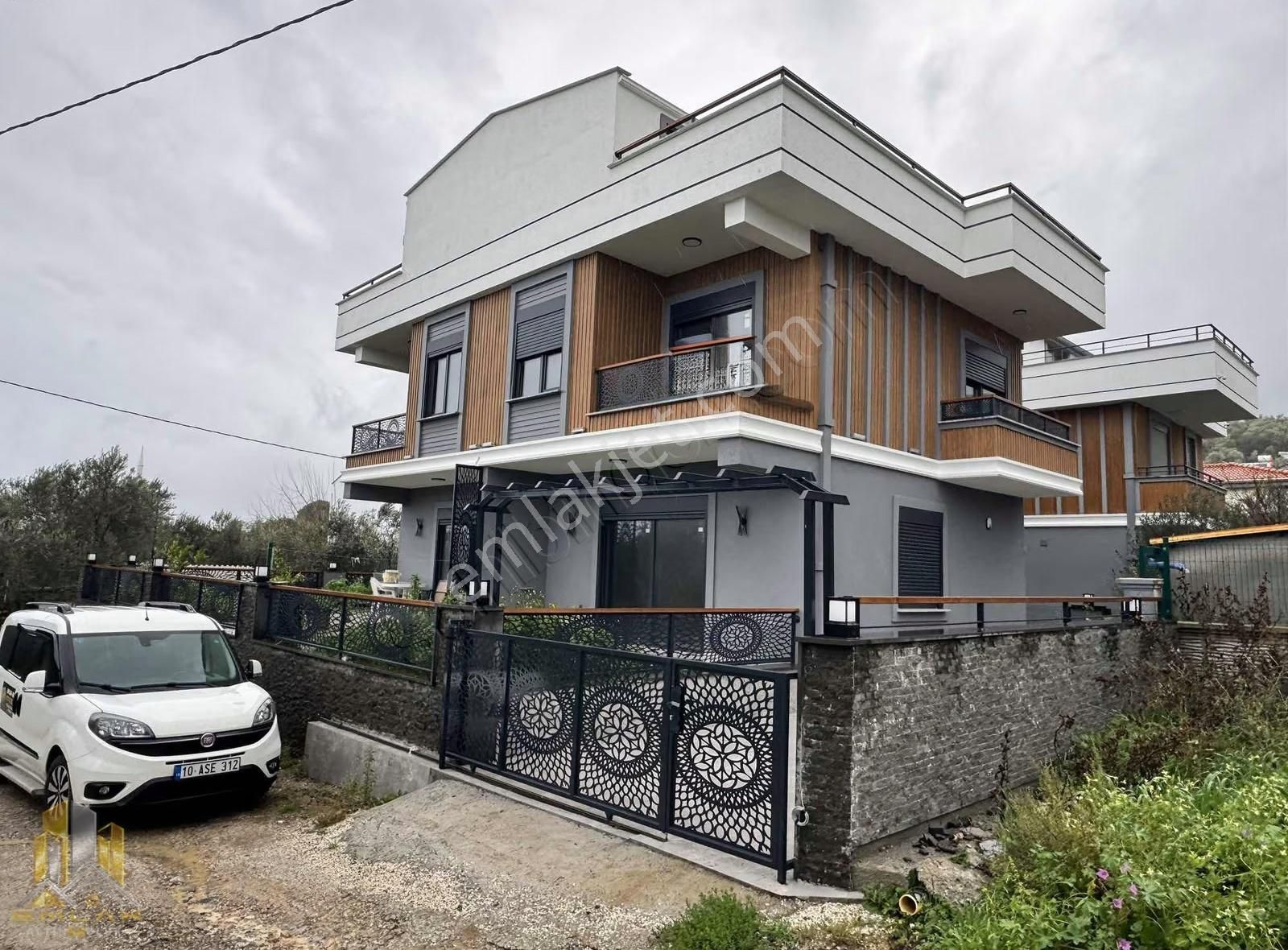 Emlak-58,den Altınoluk Narlı'da Sıfır 4+1 Trıblex Lüx Villa