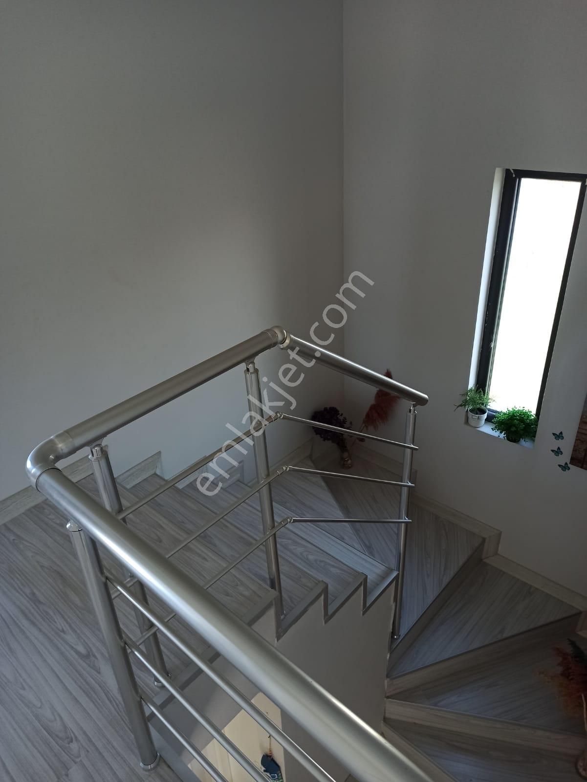 Urla İçmelerde Deniz Manzaralı 4+1 Dubleks Villa - Görsel 13